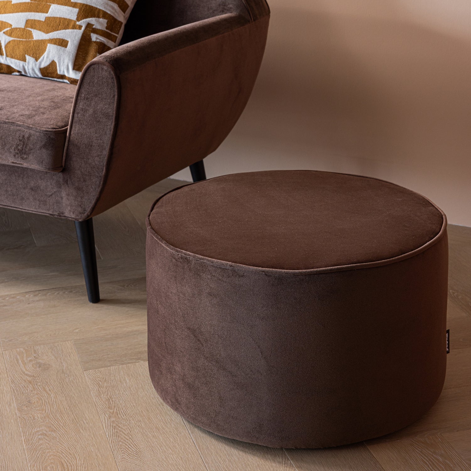 WOOOD puf SARA | 100% Pes | Maro inchis | 36x60x60 cm