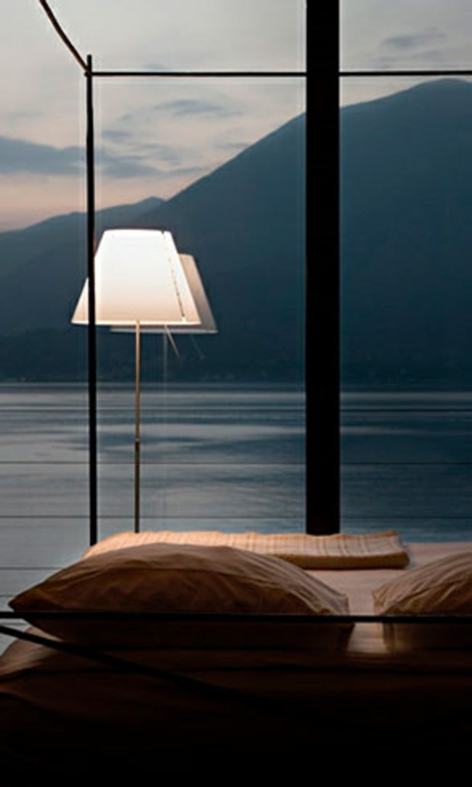 Luceplan lampadar Costanza | Reglabil aluminiu mistic alb