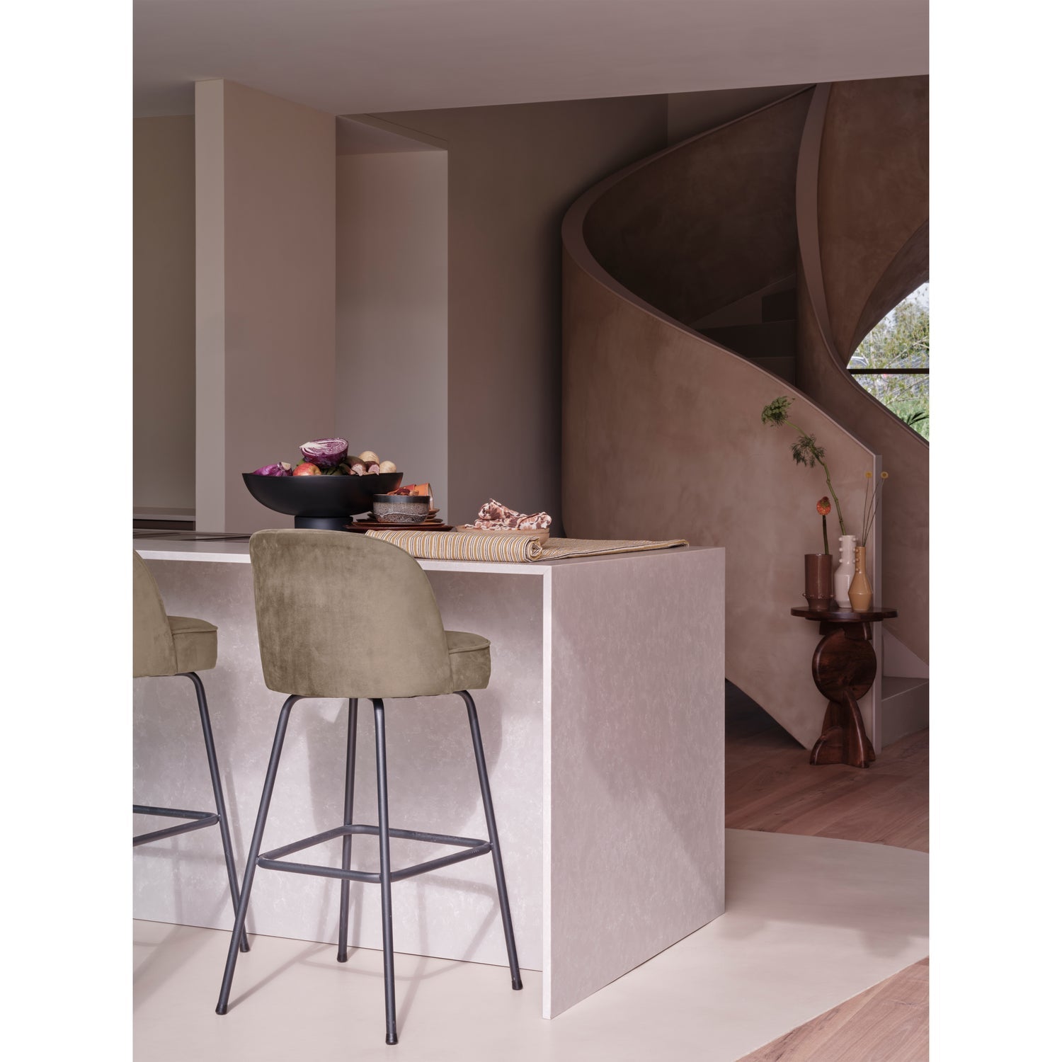 WOOOD scaun bar VOGUE BARSTOOL 80CM VELVET | 100% Pes | Kaki | 103x50x55 cm
