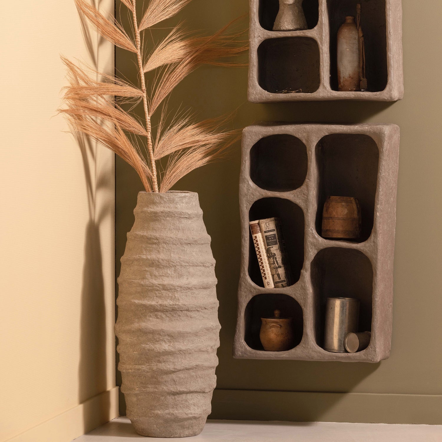 WOOOD decoratiune perete CLAY | Paper Mache | Gri | 70x45x23 cm