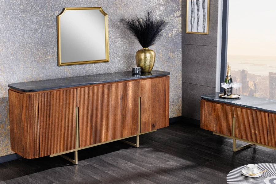 Pachet Complet Living Invicta Interior (6 Piese) – Canapea XL & Banchetă ROYAL, Comodă GATSBY, Măsuță CUBUS, Lampadar WARDROBE și Covor WAVE | Transport Inclus