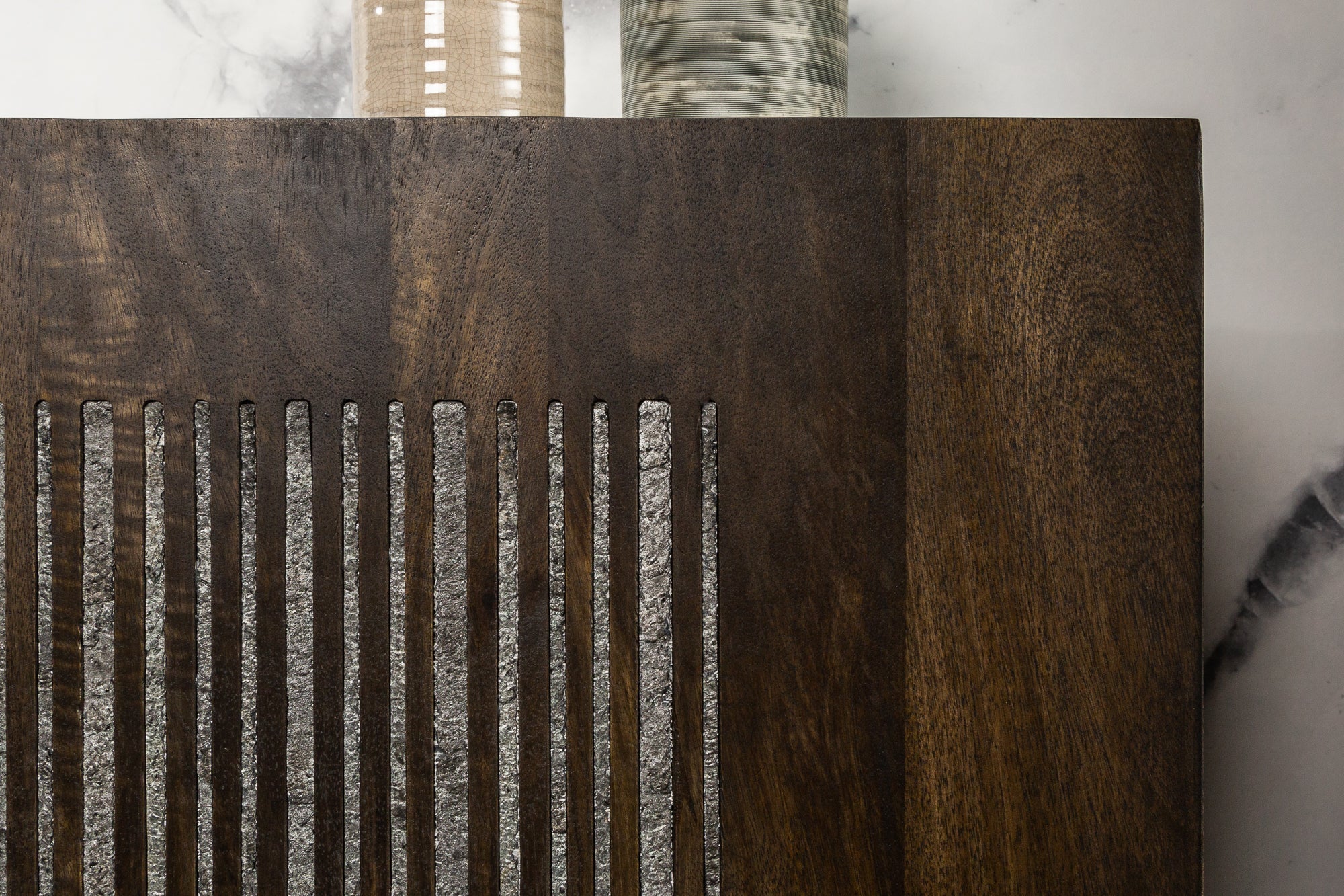 Invicta Comodă ONYX - 180cm | Mango | 177x76x45 cm