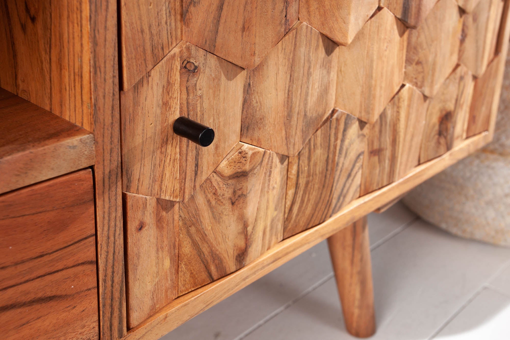 Invicta Comodă TV TV - 140cm | Acacia | 140x45x35 cm