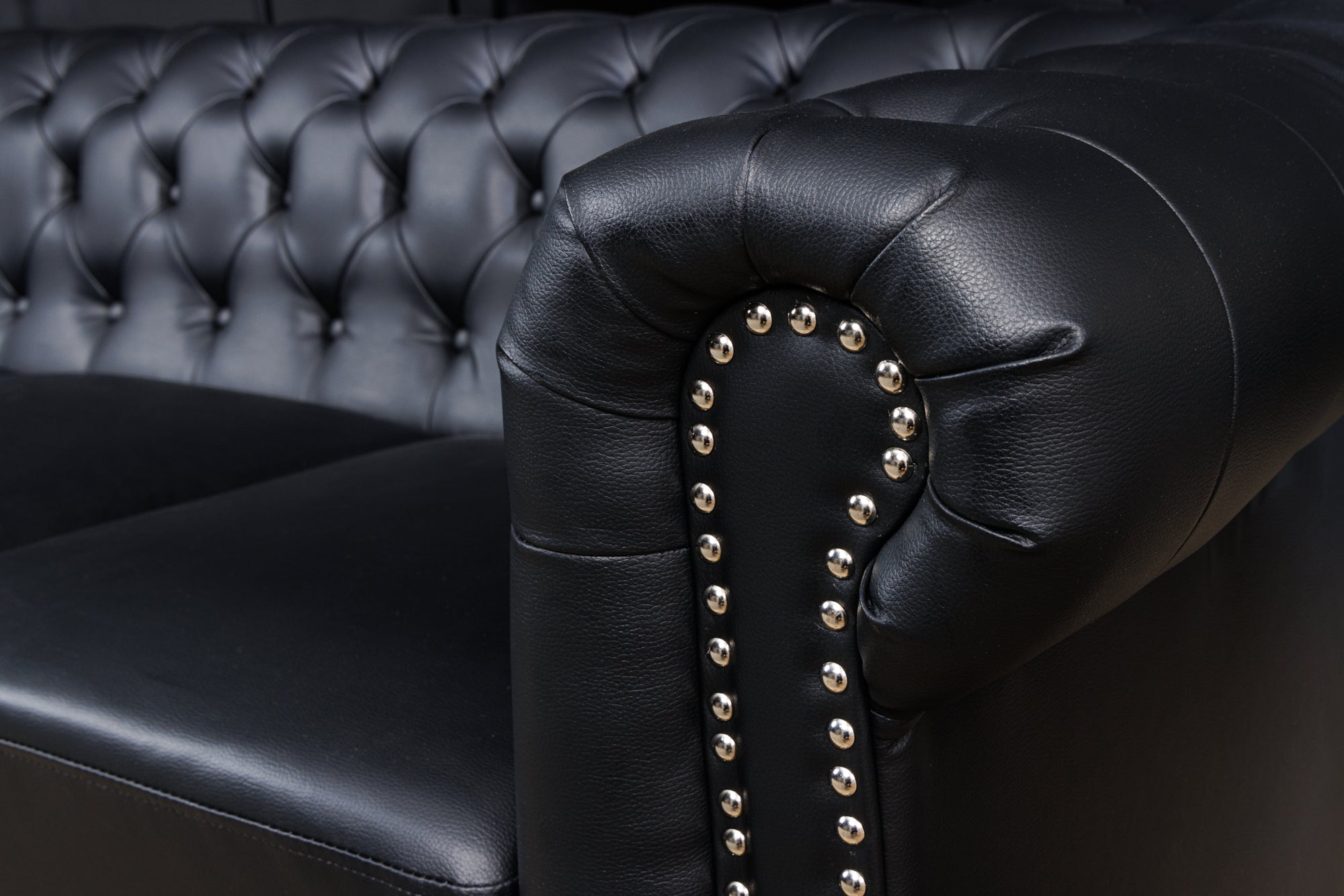Invicta Canapea CHESTERFIELD - 205cm, 3 Locuri | Negru | 205x73x85 cm
