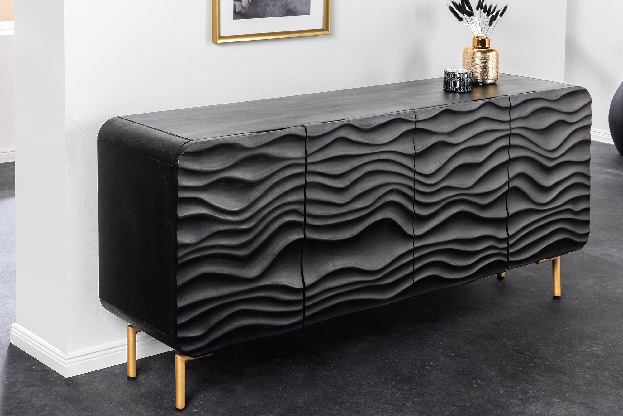 Invicta Comodă WAVE - 160cm | Mango, Negru | 160x75x38 cm