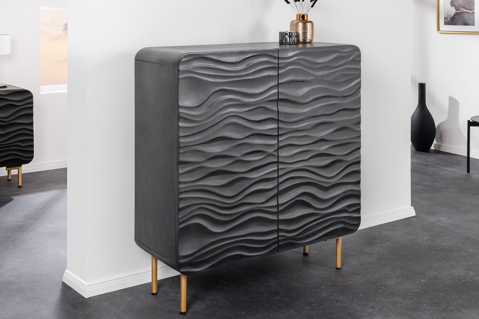Invicta Vitrină înaltă WAVE - 120cm | Mango, Negru | 100x120x38 cm