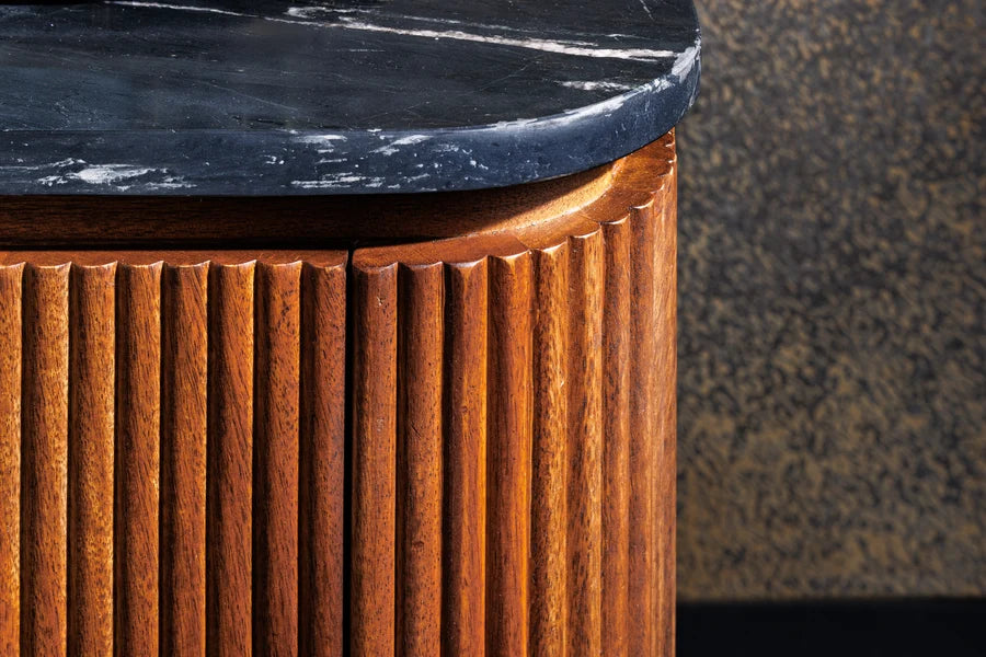 Comodă / Sideboard Invicta Interior GATSBY 160 cm, Stil Retro, Lemn Masiv de Mango, Blat din Marmură Neagră și Accente Aurii