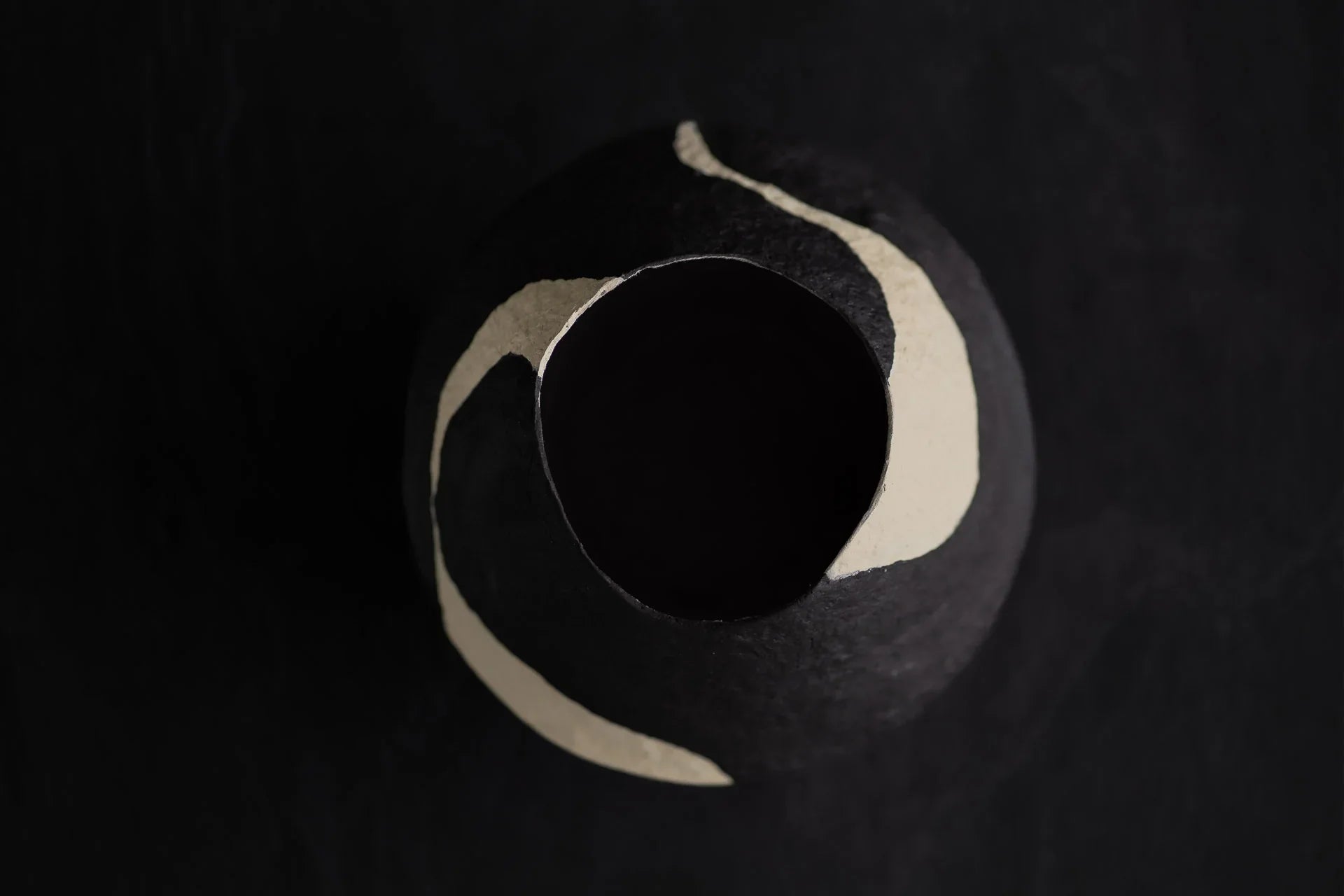 Naia – set de vaze sculpturale inspirate de natură din paper mache