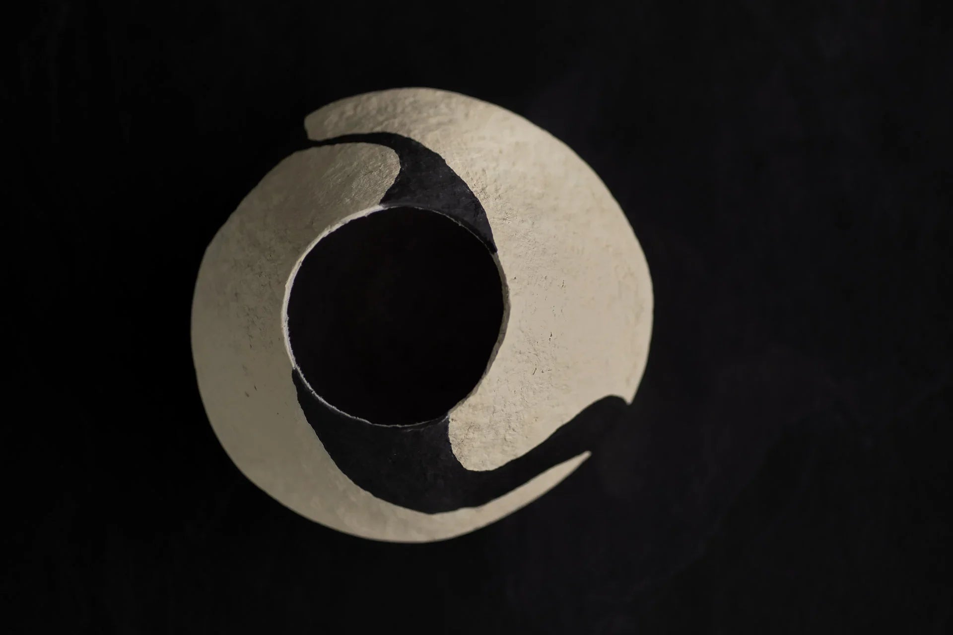 Naia – set de vaze sculpturale inspirate de natură din paper mache