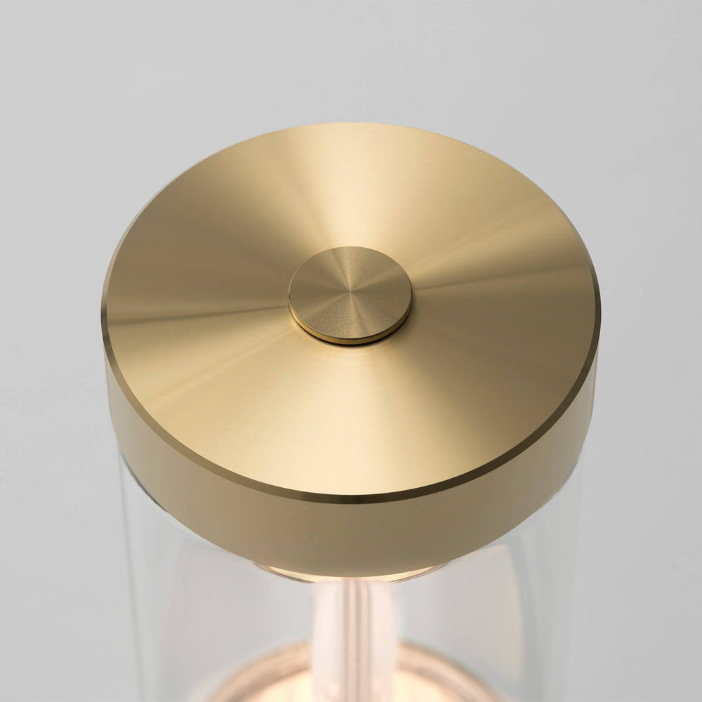 Lampa portabilă Takeout Buster + Punch IP65, 3 trepte lumină, interior & exterior, finisaj alamă / oțel