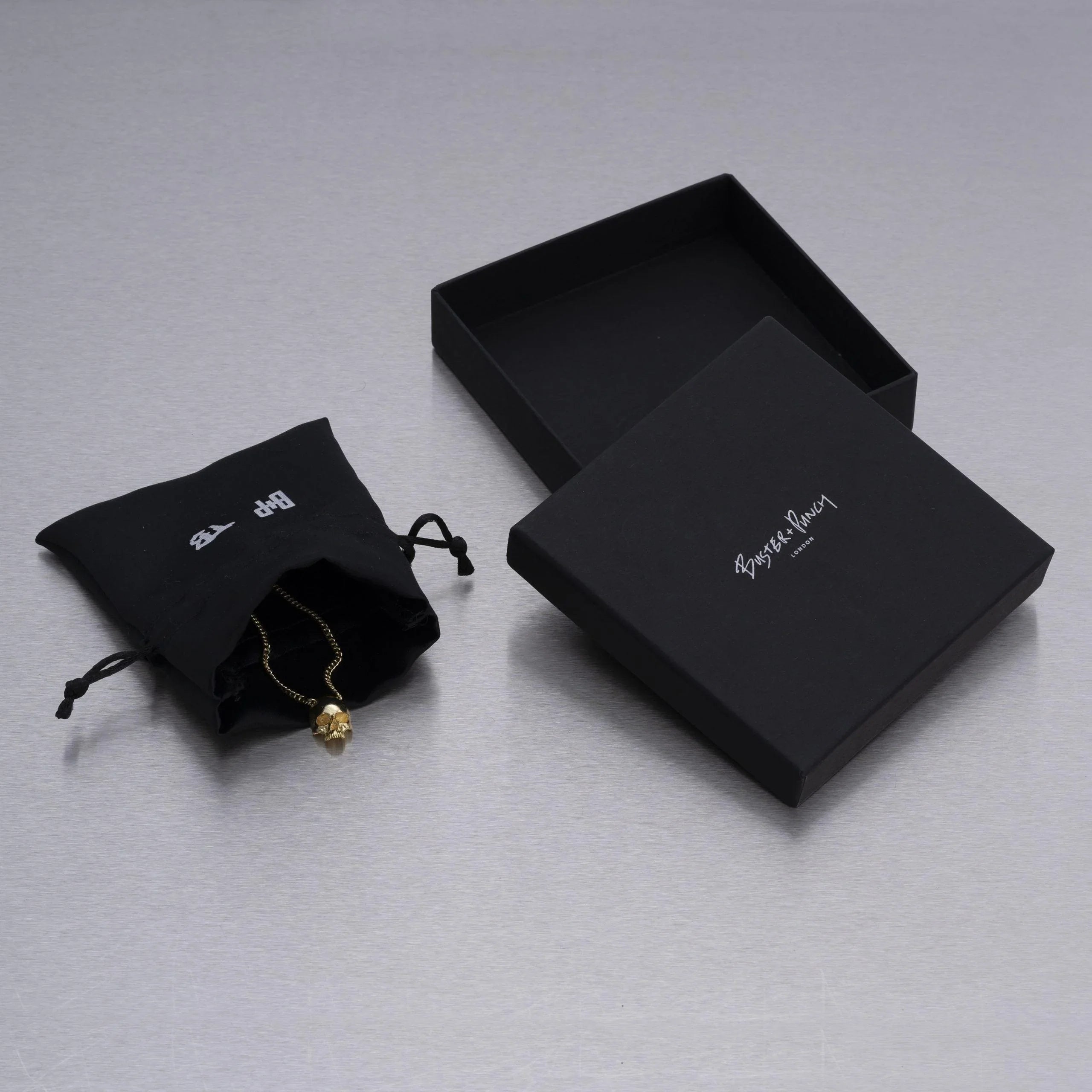 Colier cu craniu / TRAVIS BARKER - Buster & Punch - PARIS14A.RO