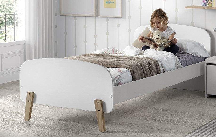 Deze KIDDY combinatie in wit bestaat uit een bed (90x200) met bijhorend nachtkastje en kommode. - PARIS14A.RO