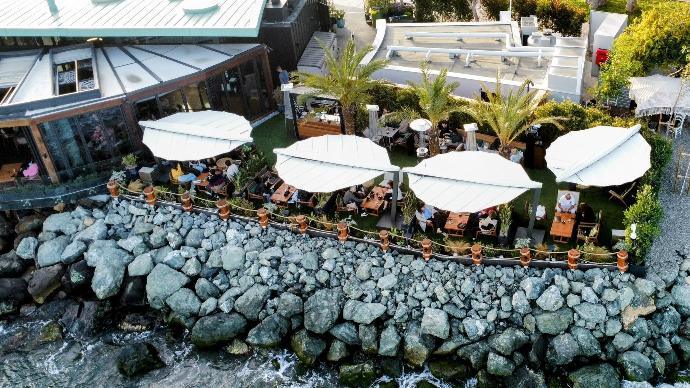 Sistem de umbrire LEAF de la Heatsail, 460 x 360 cm – Soluția unică 4-în-1 pentru terasă