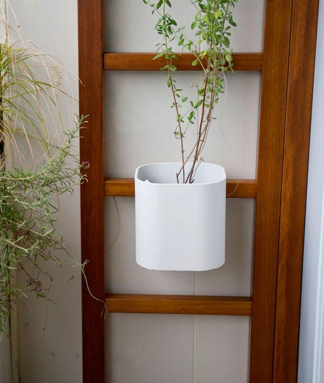 Ghivece Urbn Balcony din aluminiu alb - Unopiù - PARIS14A.RO