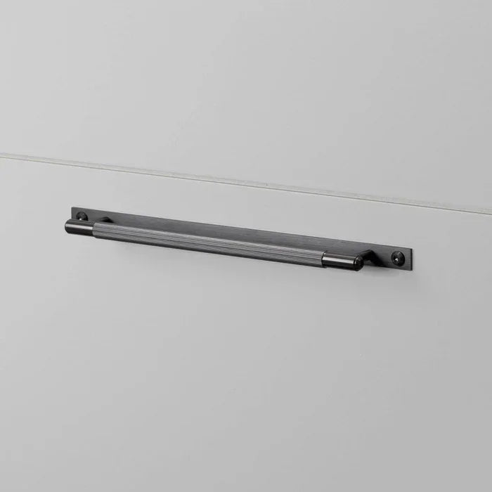 Maner tip bara PULL BAR / Cu placa / LINEAR - Buster & Punch