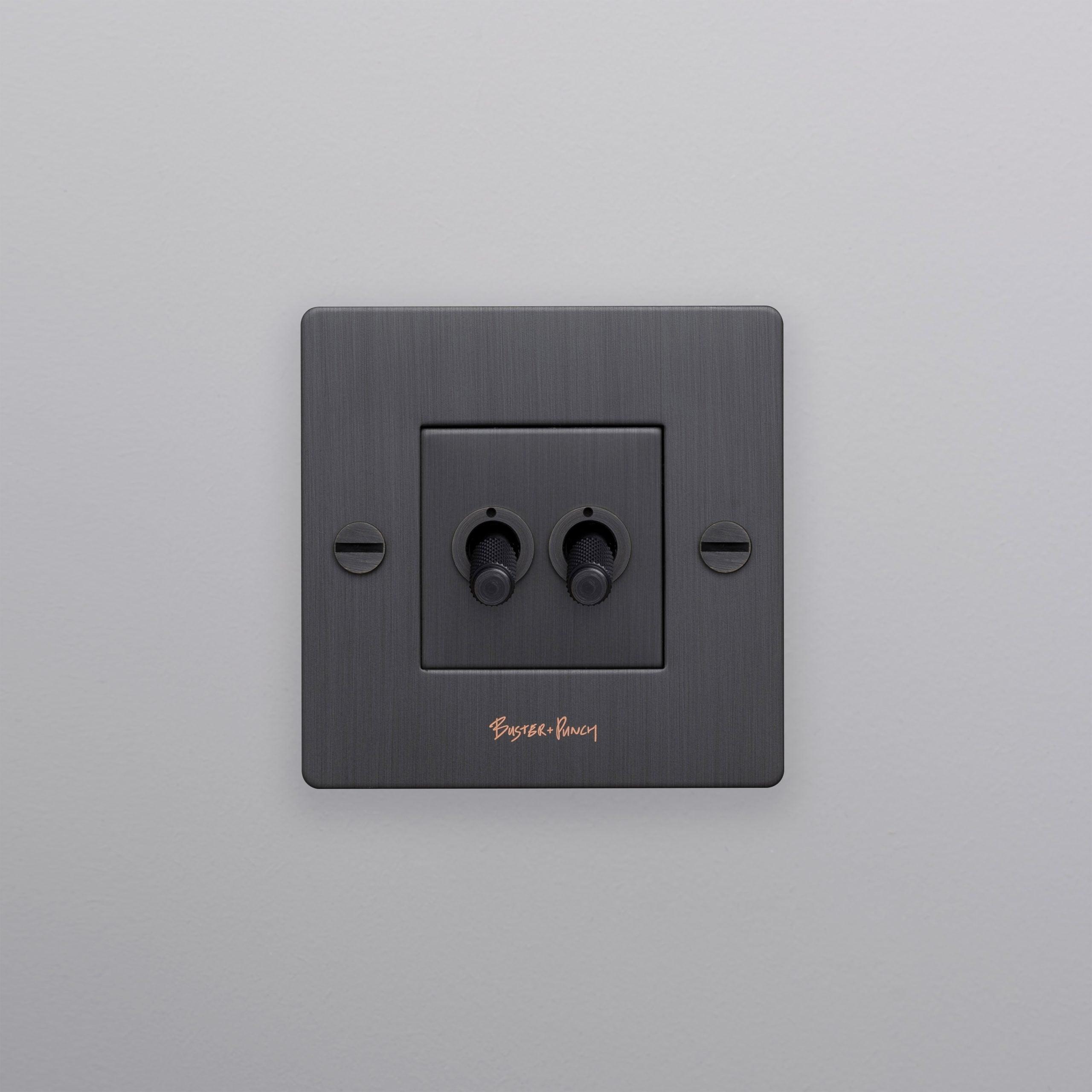 Intrerupator dublu 1G retractiv - Buster & Punch - PARIS14A.RO