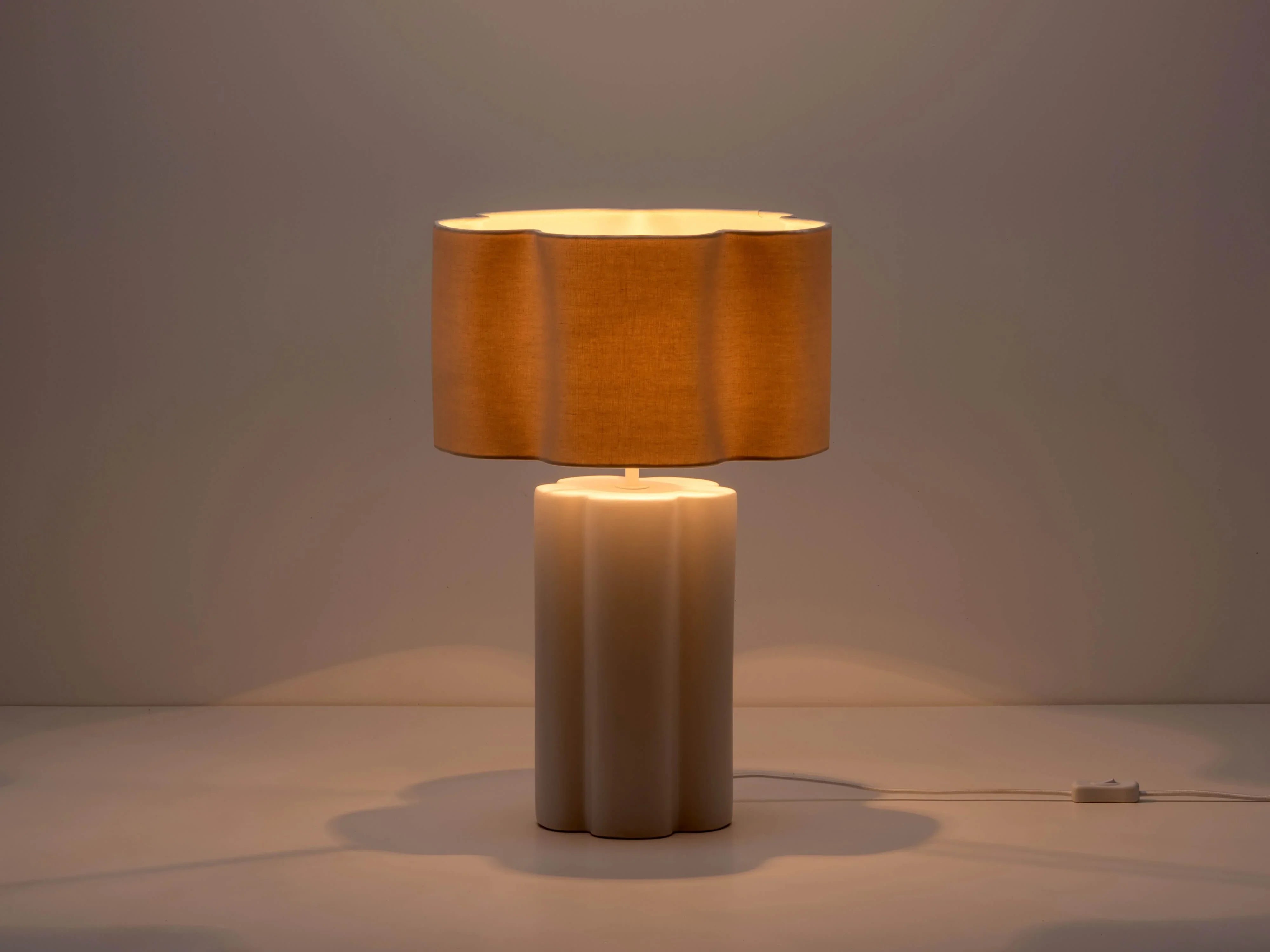 Lampa de masa din ceramica cu flori - PARIS14A.RO