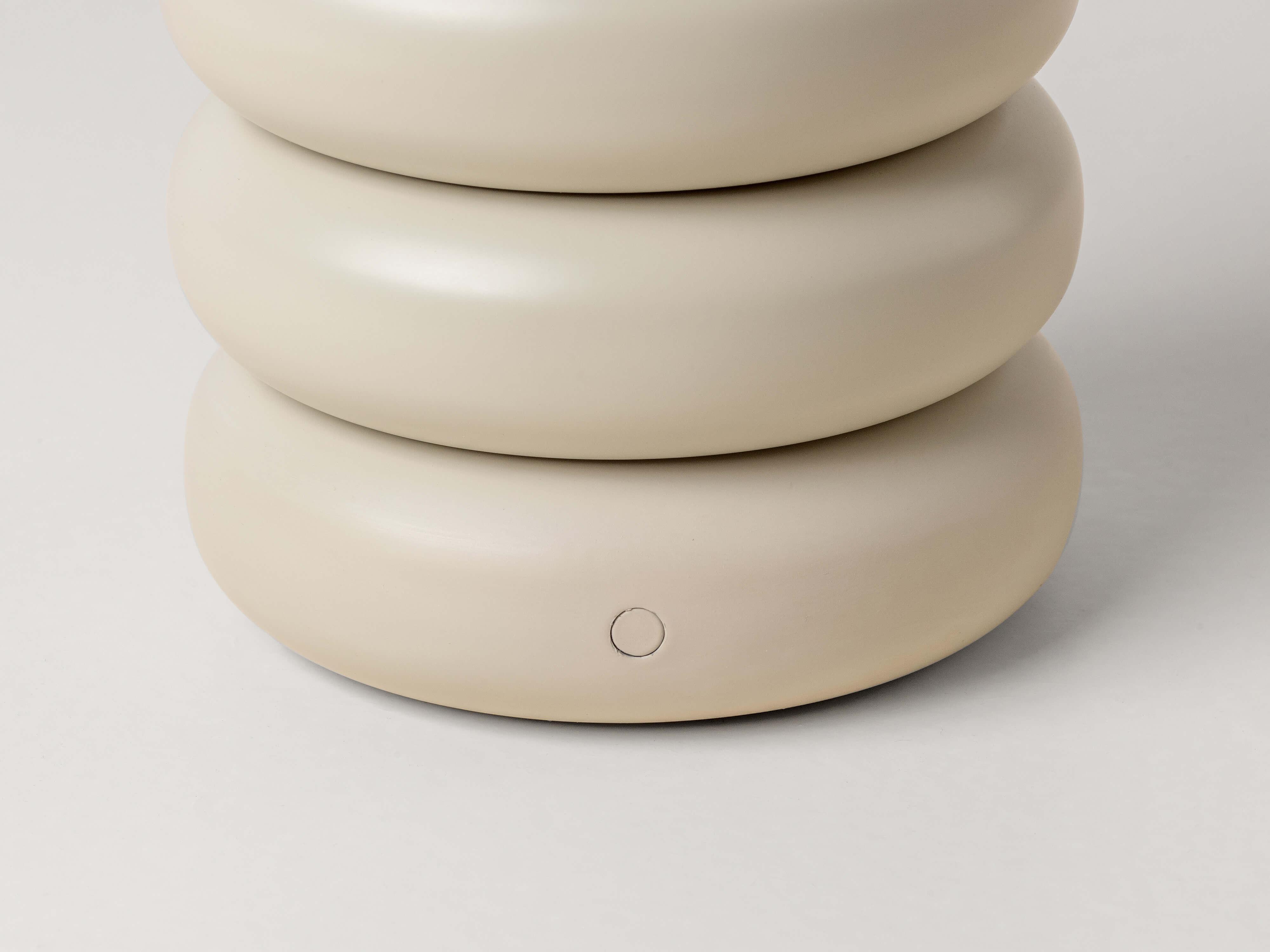 Lampă de masă fără fir cu tub gri nisip - PARIS14A.RO