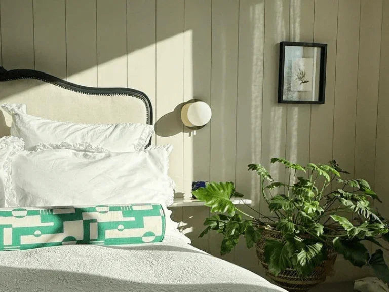 Lampă de perete din alamă cu disc opal - PARIS14A.RO