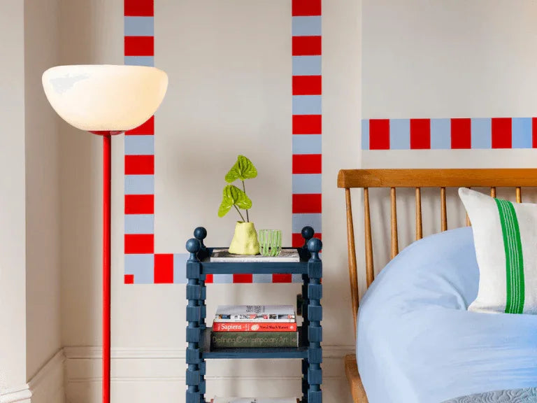 Lampă de podea cu bol din sticlă roșie Jam - PARIS14A.RO