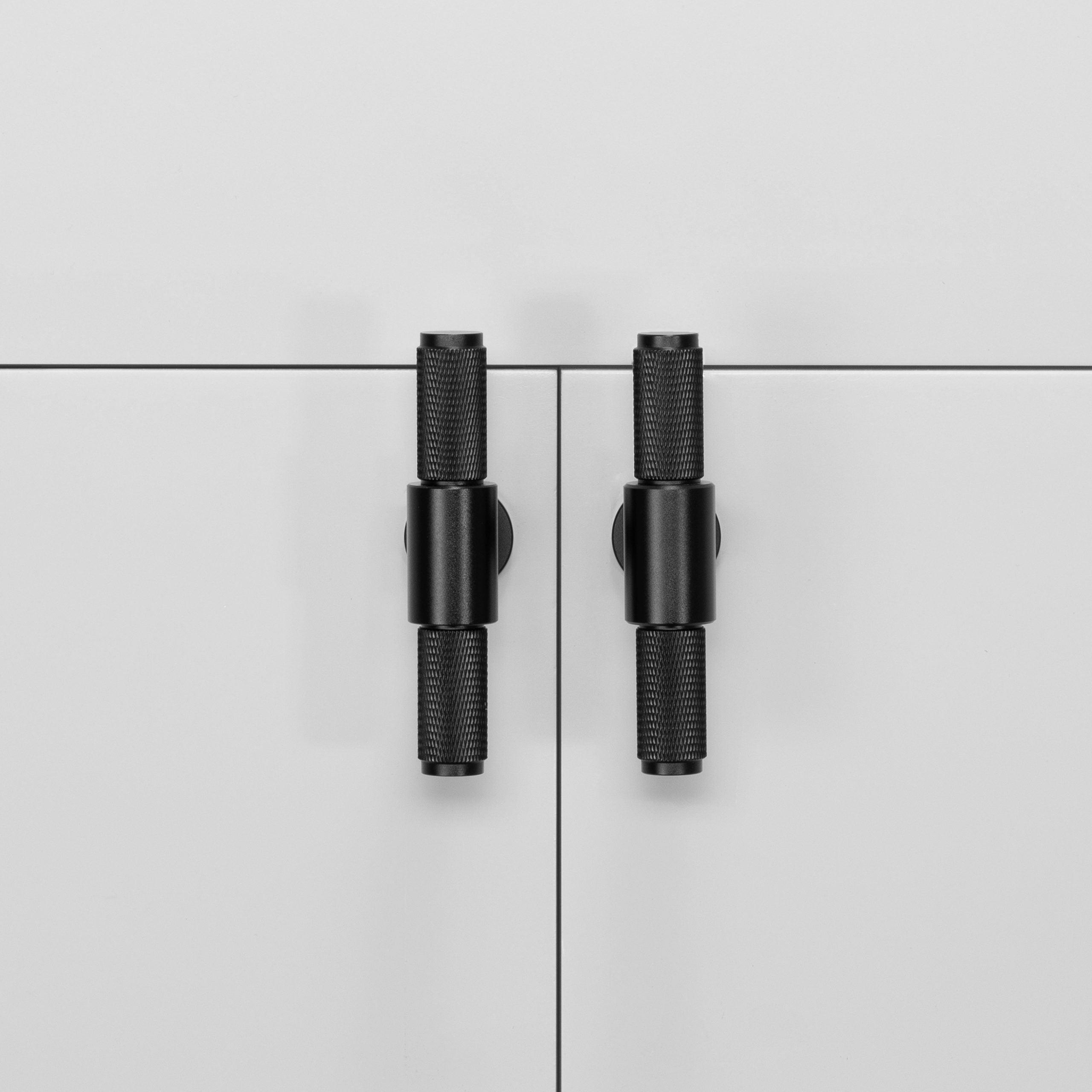 Maner pentru dulap T-BAR / Cu placa / CROSS - Buster & Punch - PARIS14A.RO