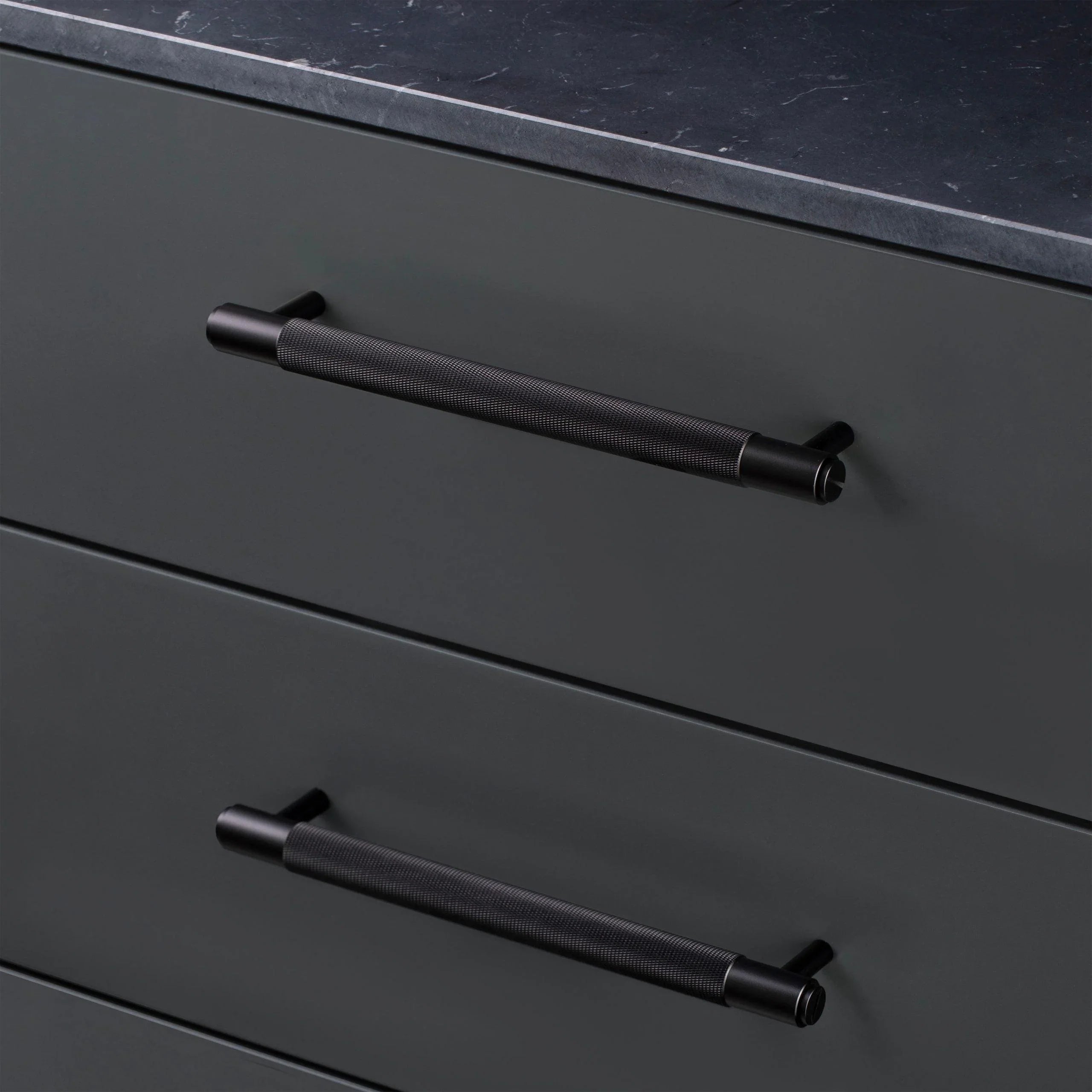 Maner tip bara / CROSS - Buster & Punch - PARIS14A.RO