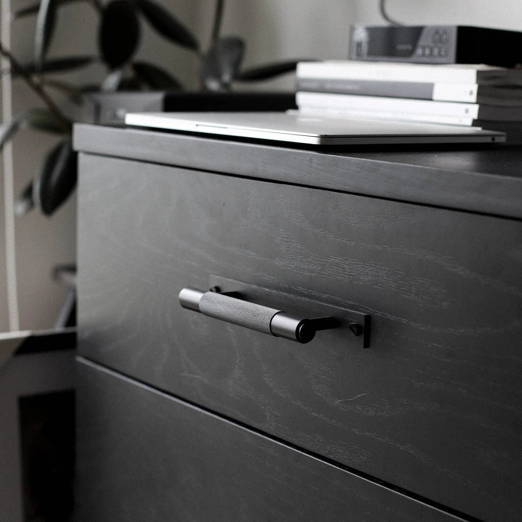 Maner tip bara cu placa / CROSS - Buster & Punch - PARIS14A.RO