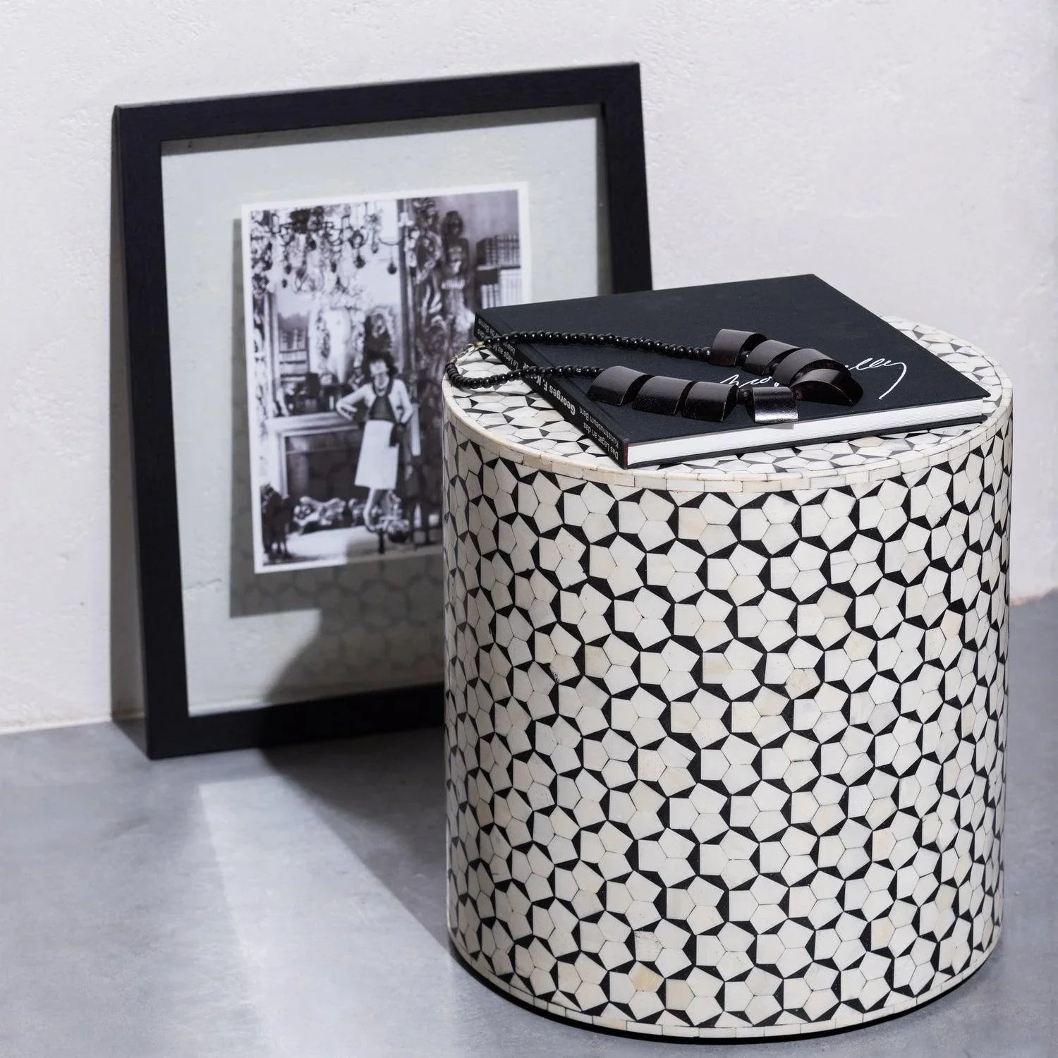 NEVA SIDE TABLE BLACK/WHITE - PARIS14A.RO