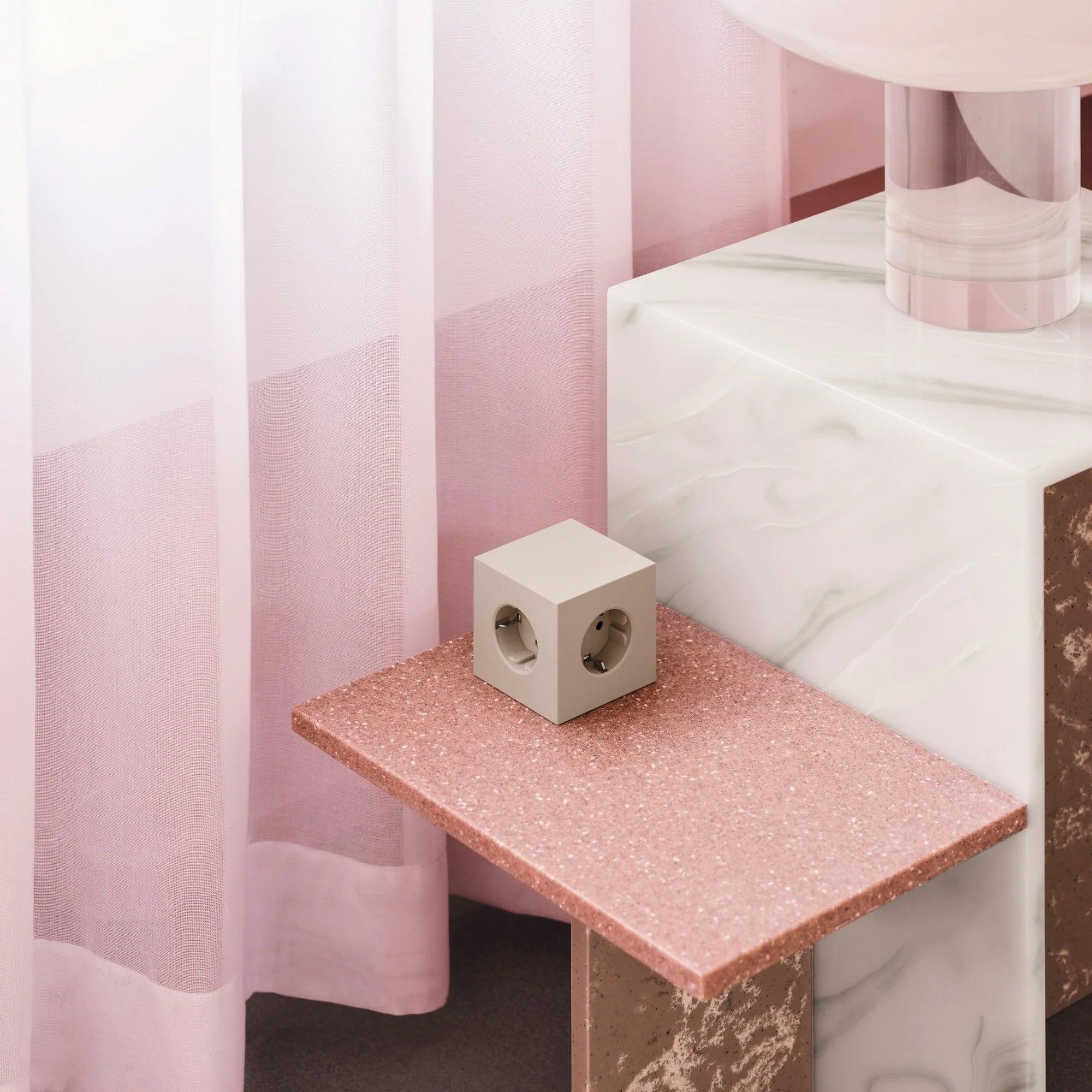 Pachet de 3 Prelungitoare tip cub Square 1 USB-C - Culoare Sand - Avolt - PARIS14A.RO