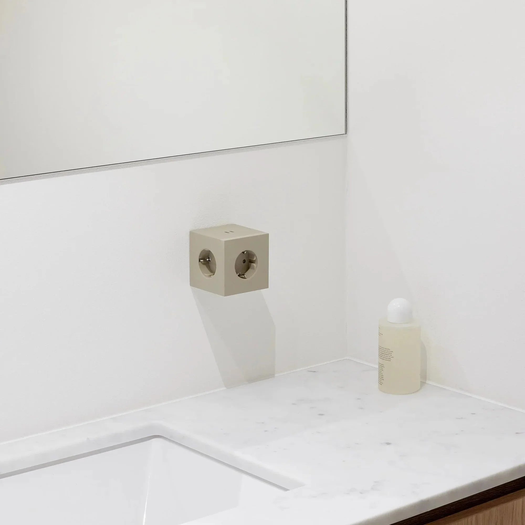 Pachet de 3 Triplu stechere tip cub Square 2 USB-C - Culoare Sand - Avolt - PARIS14A.RO