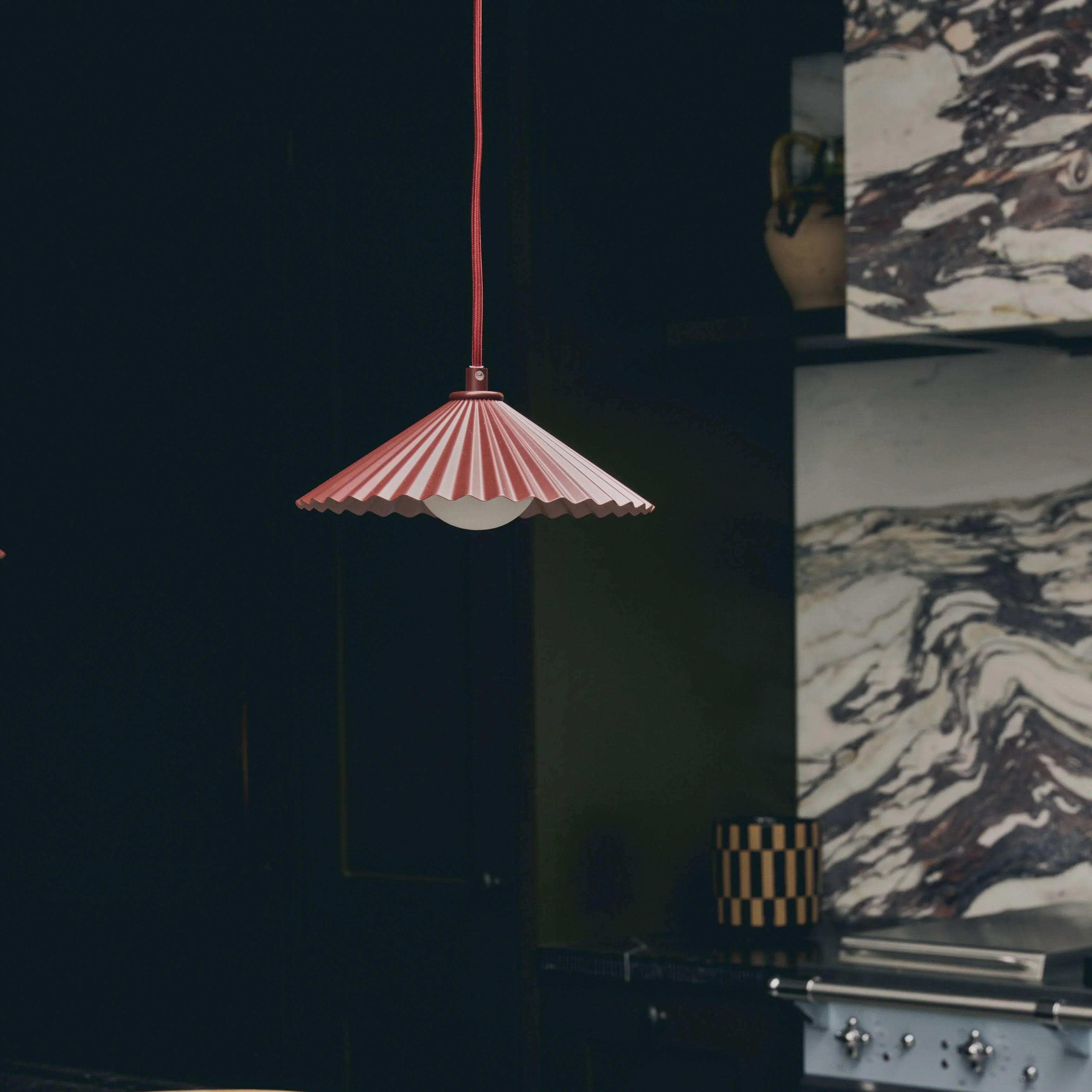 Pandantiv de tavan cu plisuri mici bordeaux - PARIS14A.RO