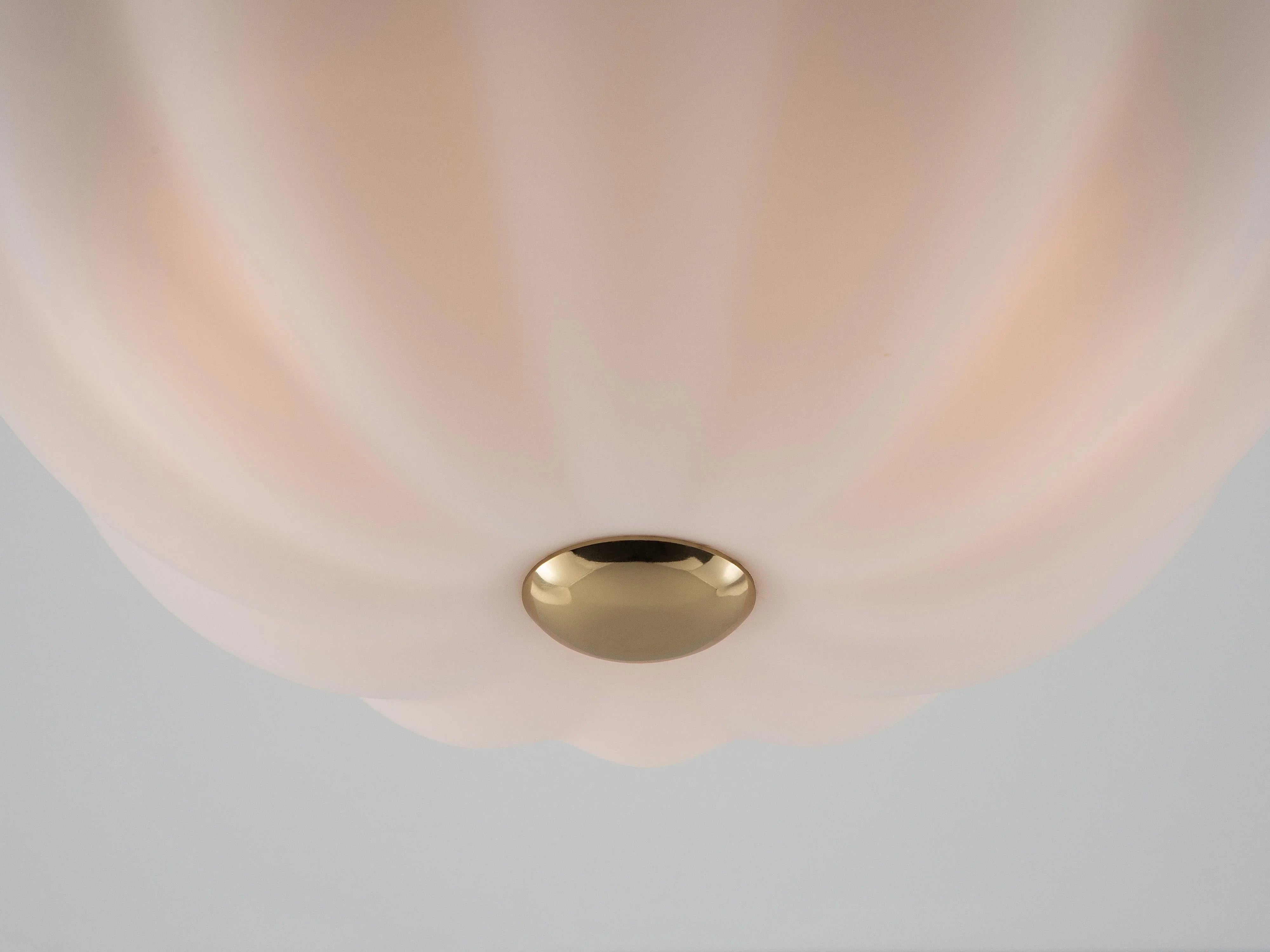 Plafoniera cu floare albă - PARIS14A.RO