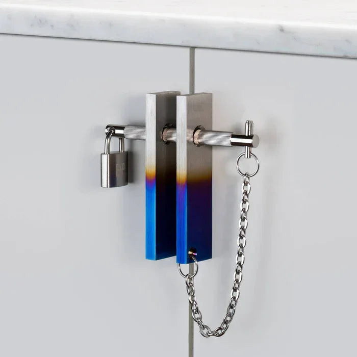 Maner cu incuietoare PRECIOUS BAR / Linear - Buster & Punch