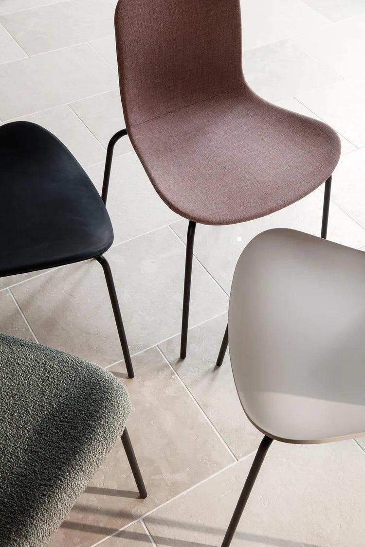 Scaun Langue cu tapiterie moale din tesatura Sheepskin - Norr11 - PARIS14A.RO