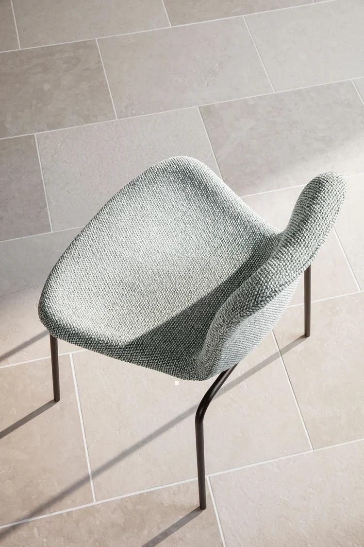 Scaun Langue cu tapiterie moale din tesatura Sheepskin - Norr11 - PARIS14A.RO