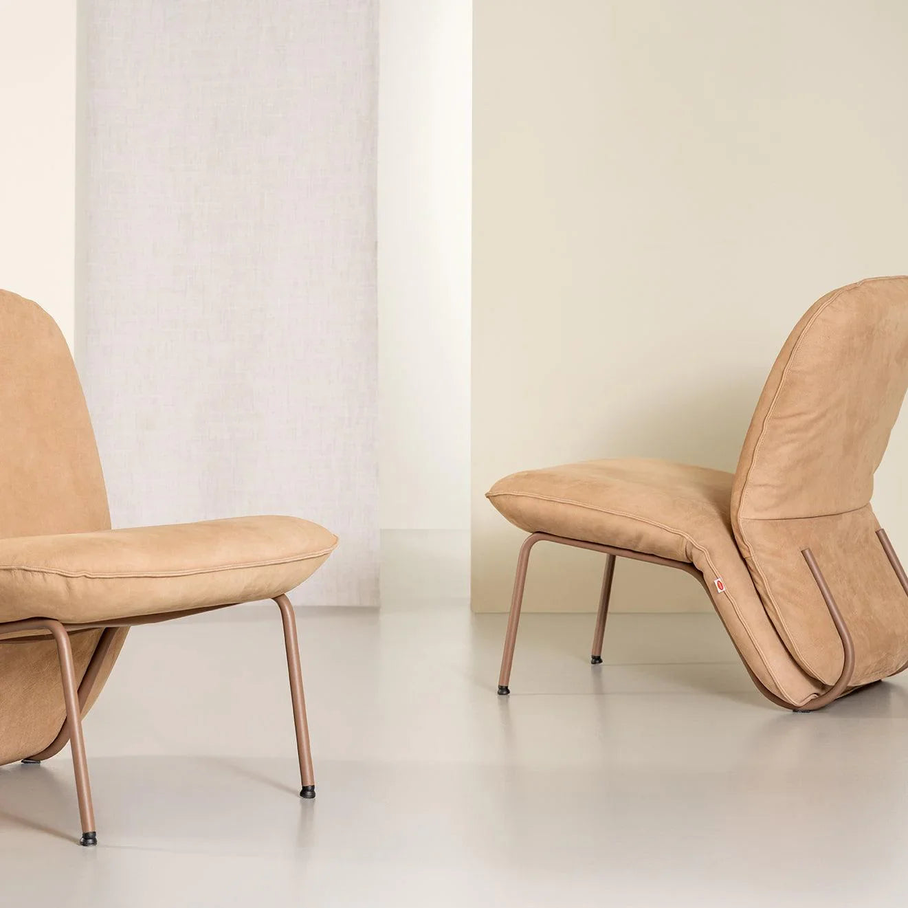 Scaun lounge Clip - Jess Design - PARIS14A.RO