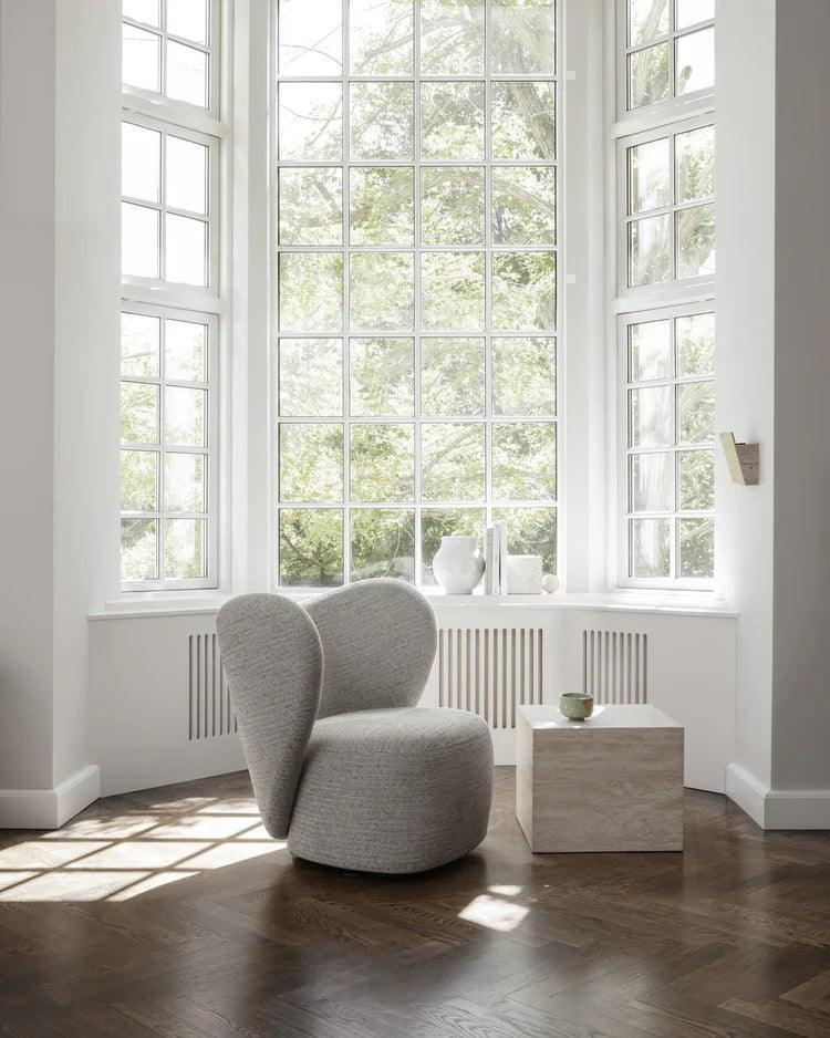 Scaun Lounge Little Big cu tapiterie din tesatura Sheepskin - Norr11 - PARIS14A.RO