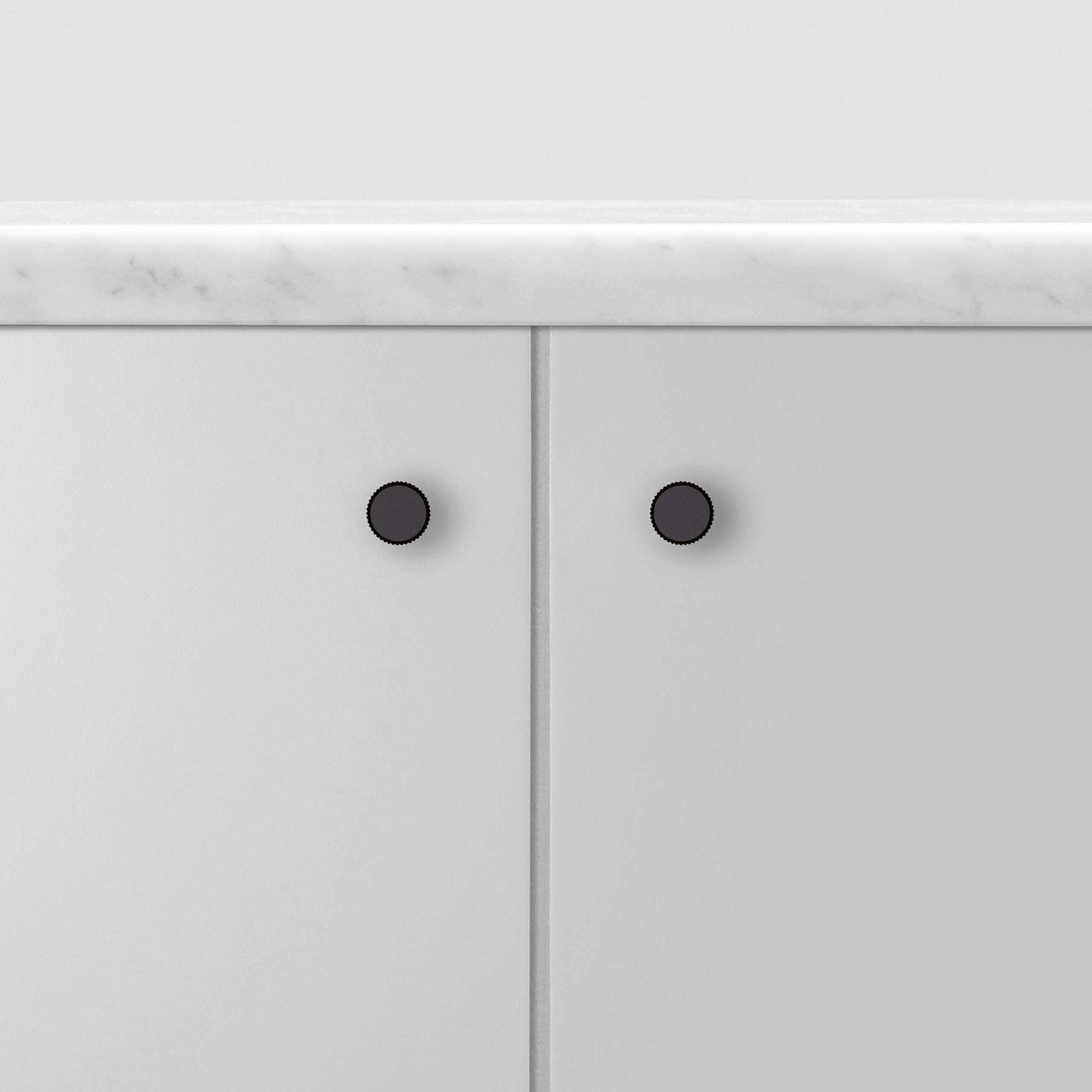 Set de manere tip buton pentru dulap / LINEAR - Buster & Punch - PARIS14A.RO