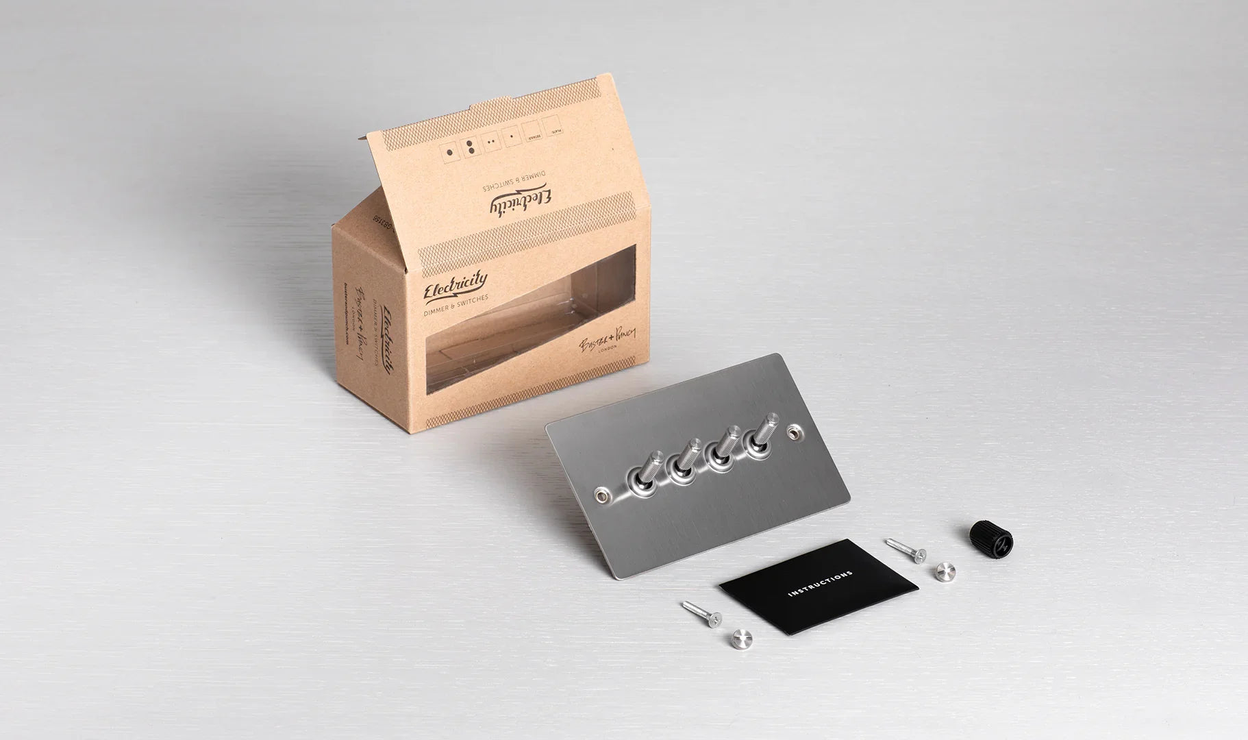 Întrerupător 4G cu 4 Comutatoare CROSS / Oțel (Model UK) - Buster & Punch