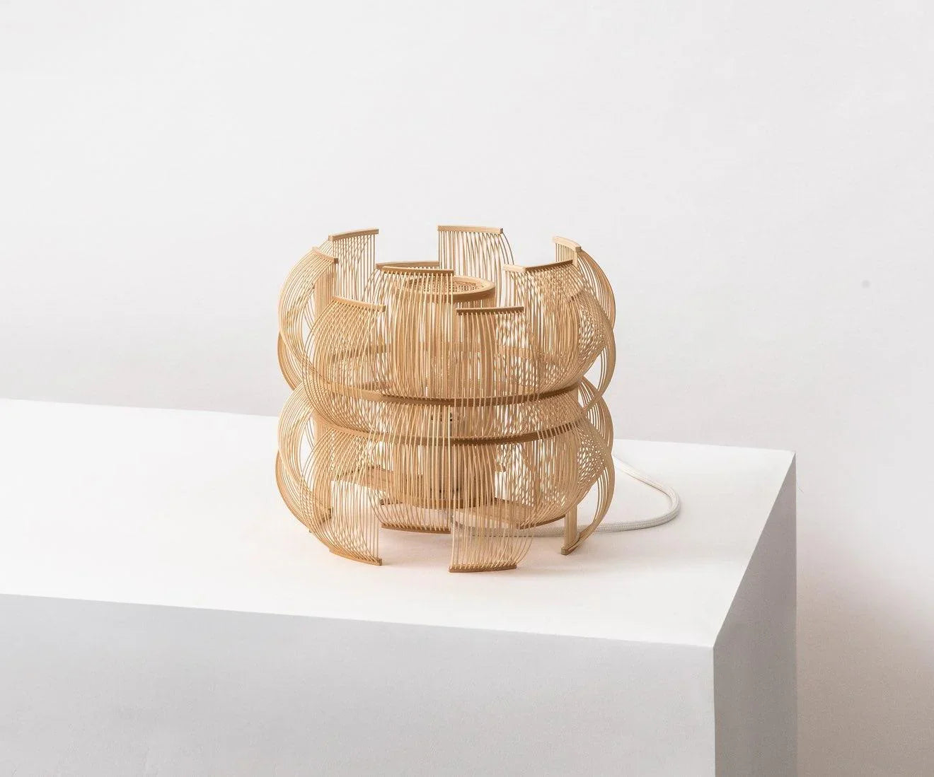 Lampa de masa creata manual dupa tehnica japoneza takesensuji Sen by Motarasu