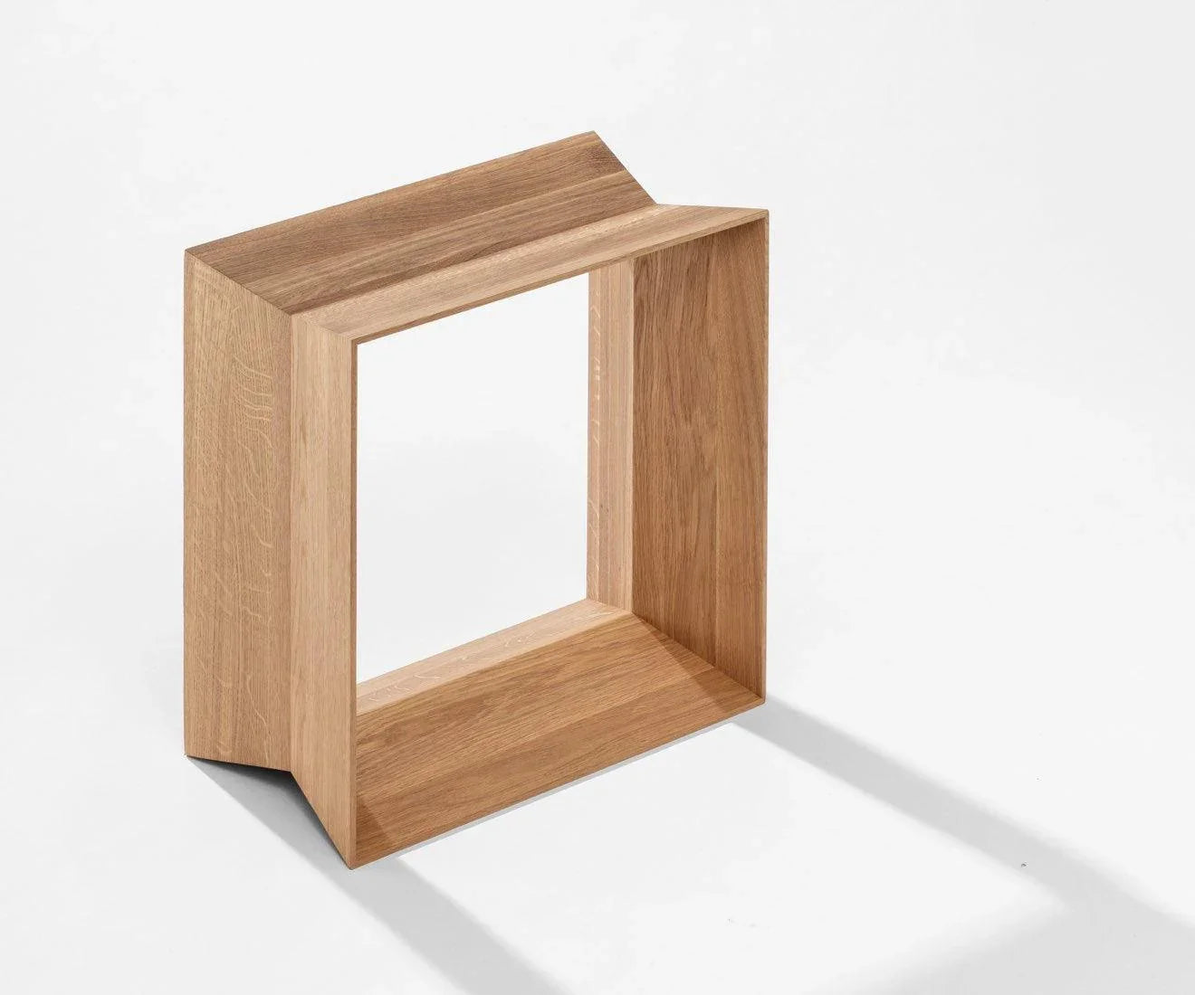 Taburet confectionat din lemn de stejar Reflex by Motarasu