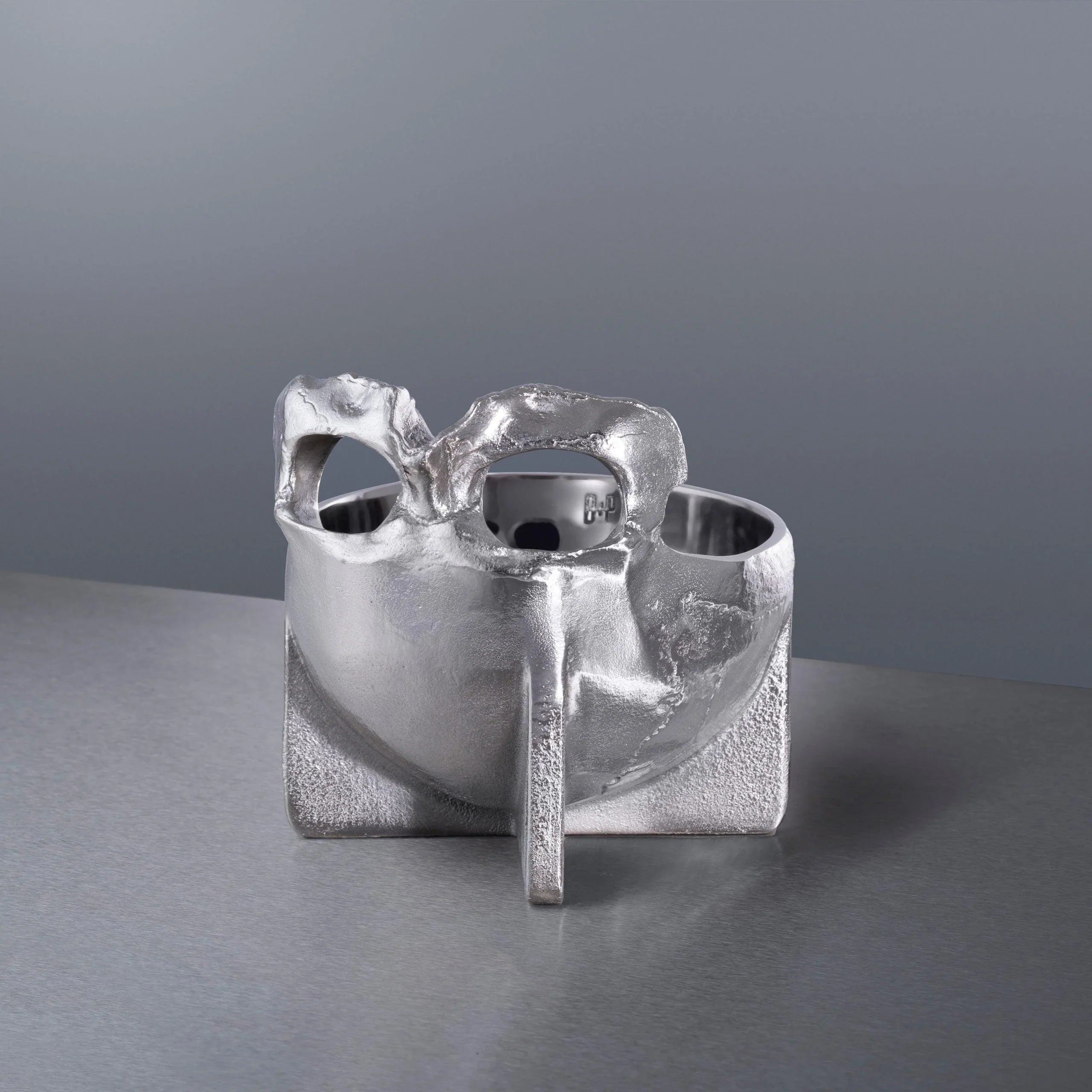 Bol tip craniu / TRAVIS BARKER - Buster & Punch - PARIS14A.RO