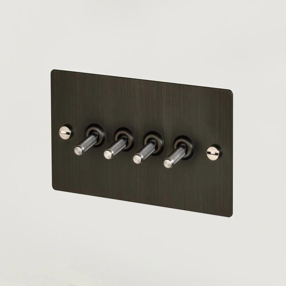 Întrerupător 4G cu 4 Comutatoare CROSS / Bronz Afumat (Model UK) - Buster & Punch