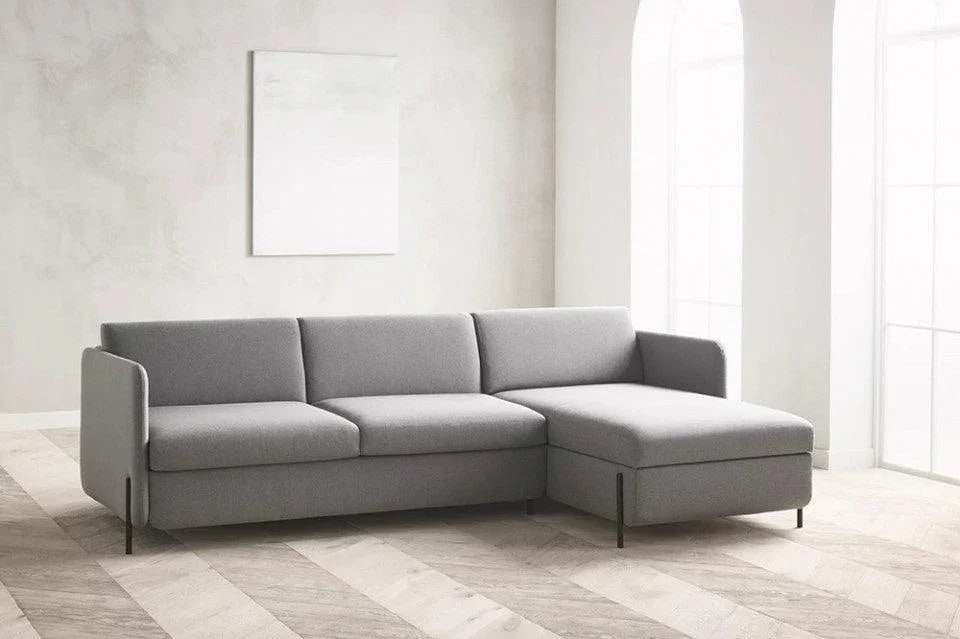 Canapea cu colt extensibila gri/maro din fibre acrilice pentru 2,5 persoane Pira Vilme Right Bolia - PARIS14A.RO