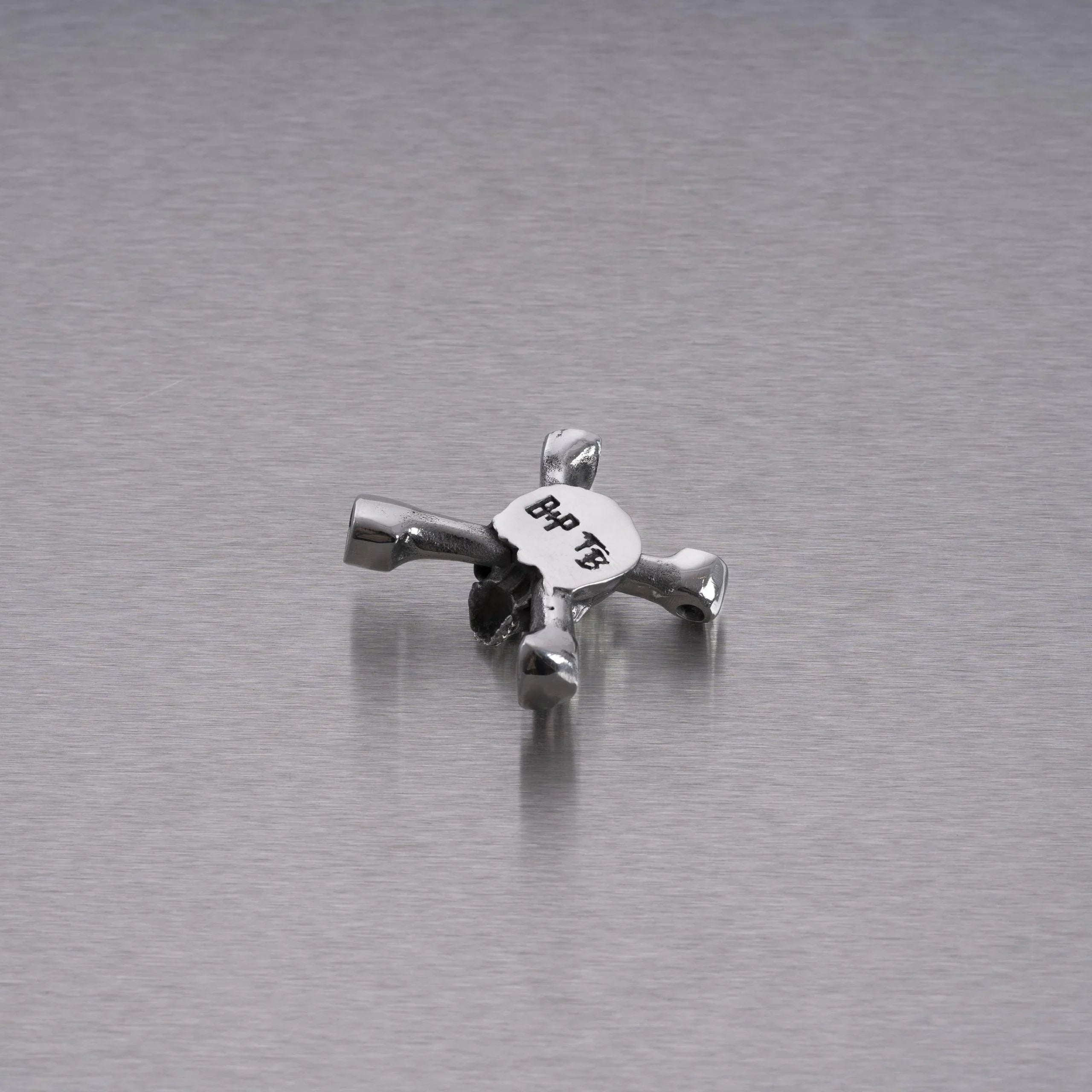 Cheie pentru tobe tip craniu / TRAVIS BARKER - Buster & Punch - PARIS14A.RO