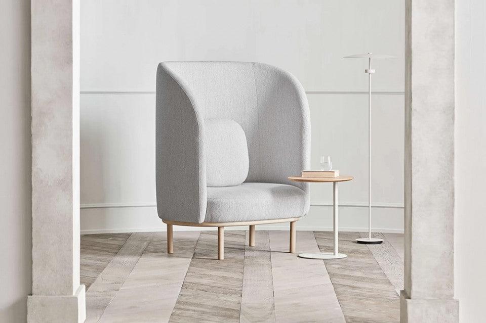 Fotoliu gri deschis din poliester si lemn Fuuga Nesting Right Bolia - PARIS14A.RO