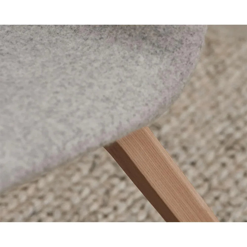 Fotoliu gri/maro din poliester si lemn de stejar Palm Armrest Bolia - PARIS14A.RO