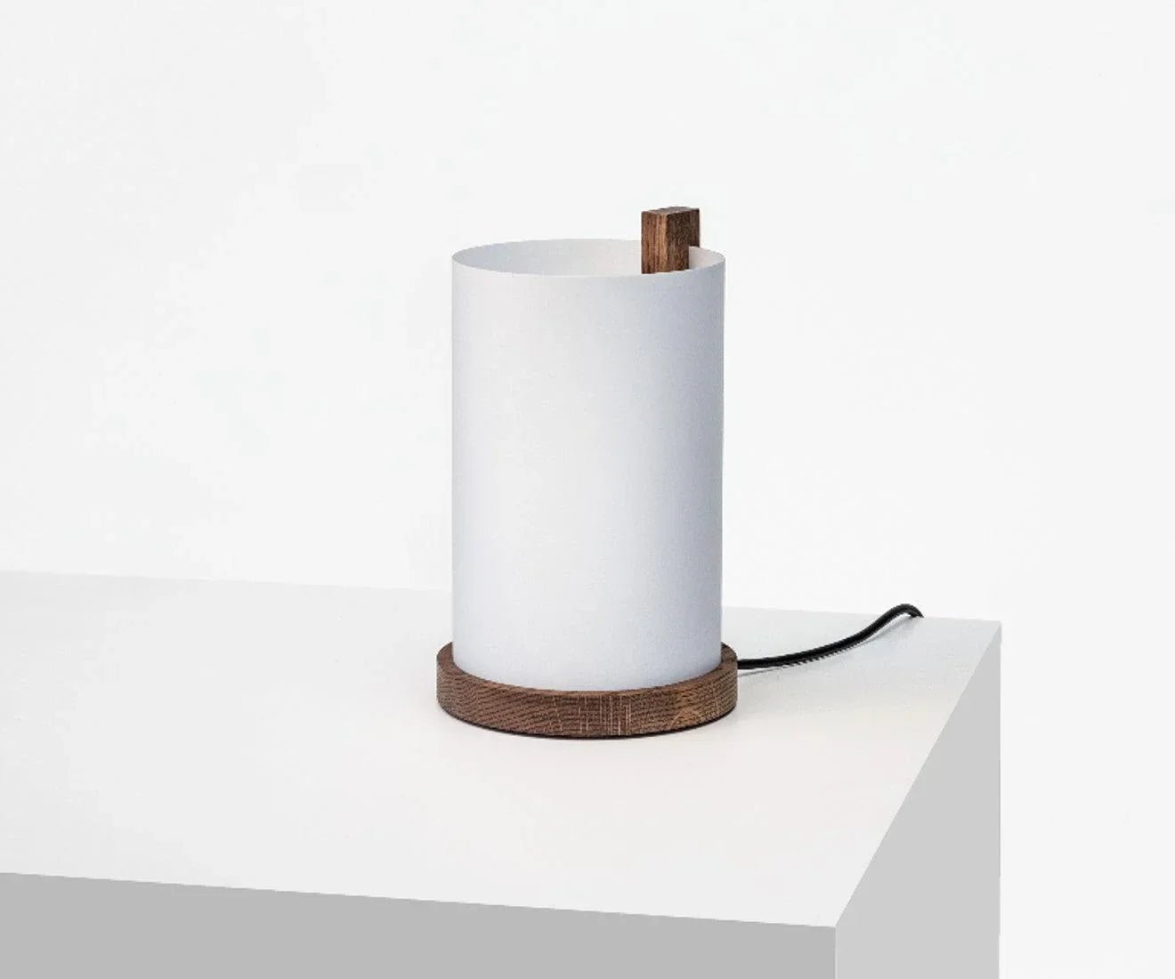 Lampa de masa din hartie whashi si lemn de stejar Enso by Motarasu - PARIS14A.RO