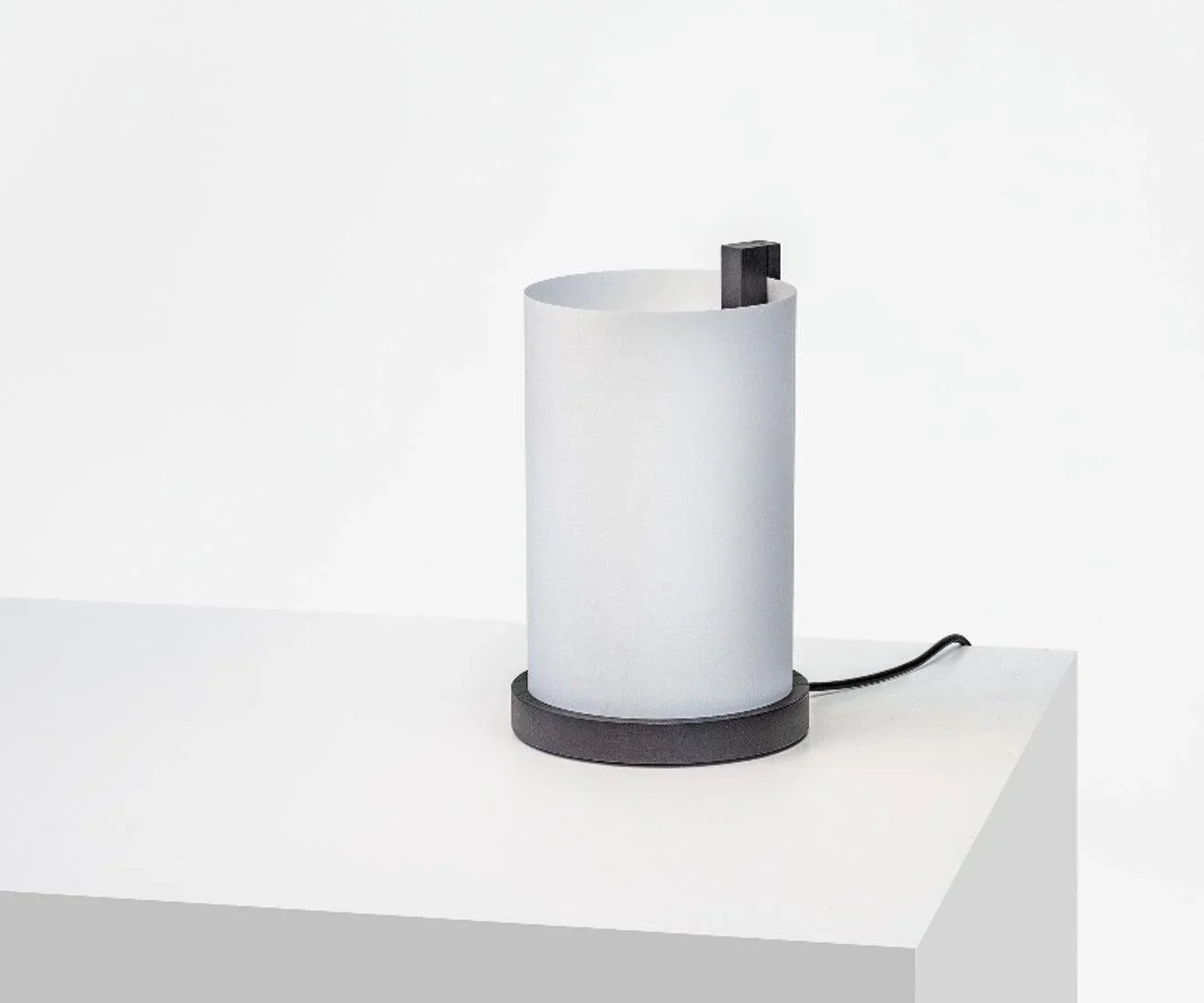 Lampa de masa din hartie whashi si lemn de stejar Enso by Motarasu - PARIS14A.RO