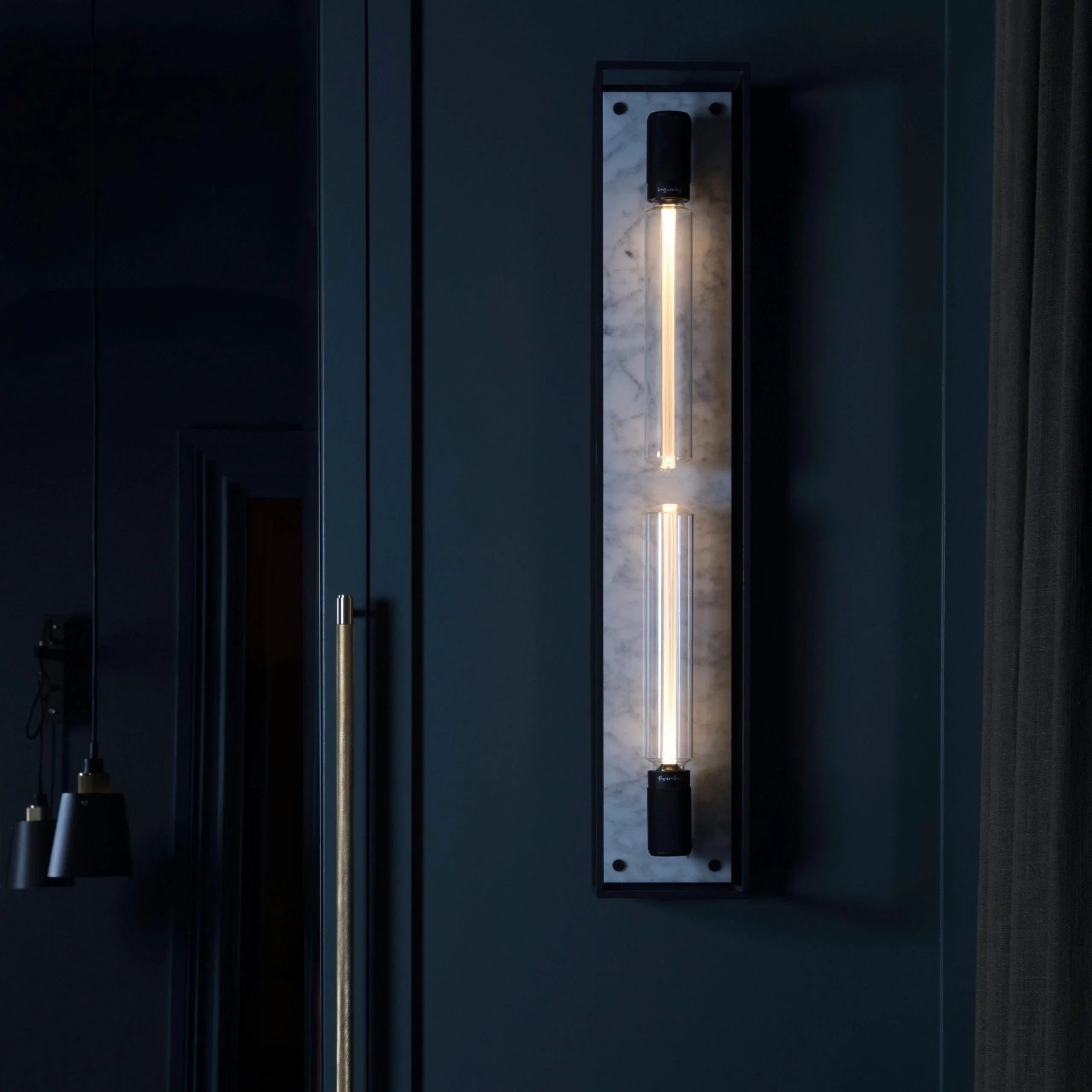 Lampa de perete Caged / X-LARGE / Marmura alba - Buster & Punch - PARIS14A.RO